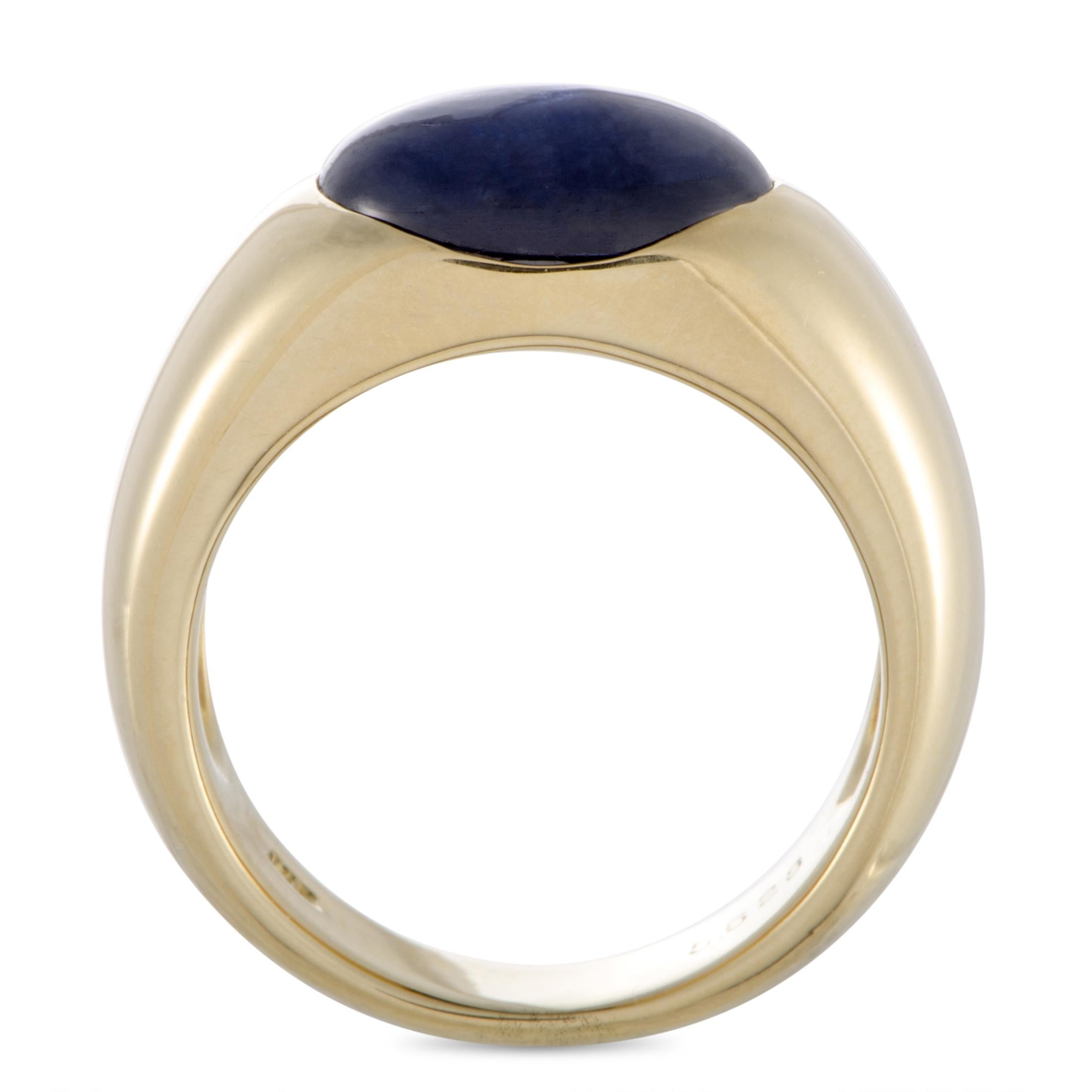 Splendidly made by Pomellato from classy 18K yellow gold, this remarkable ring is a Spectacular piece of accessory to add to your collection. The incredibly enchanting appearance of this sensational ring features an exquisite iolite.
Ring Top