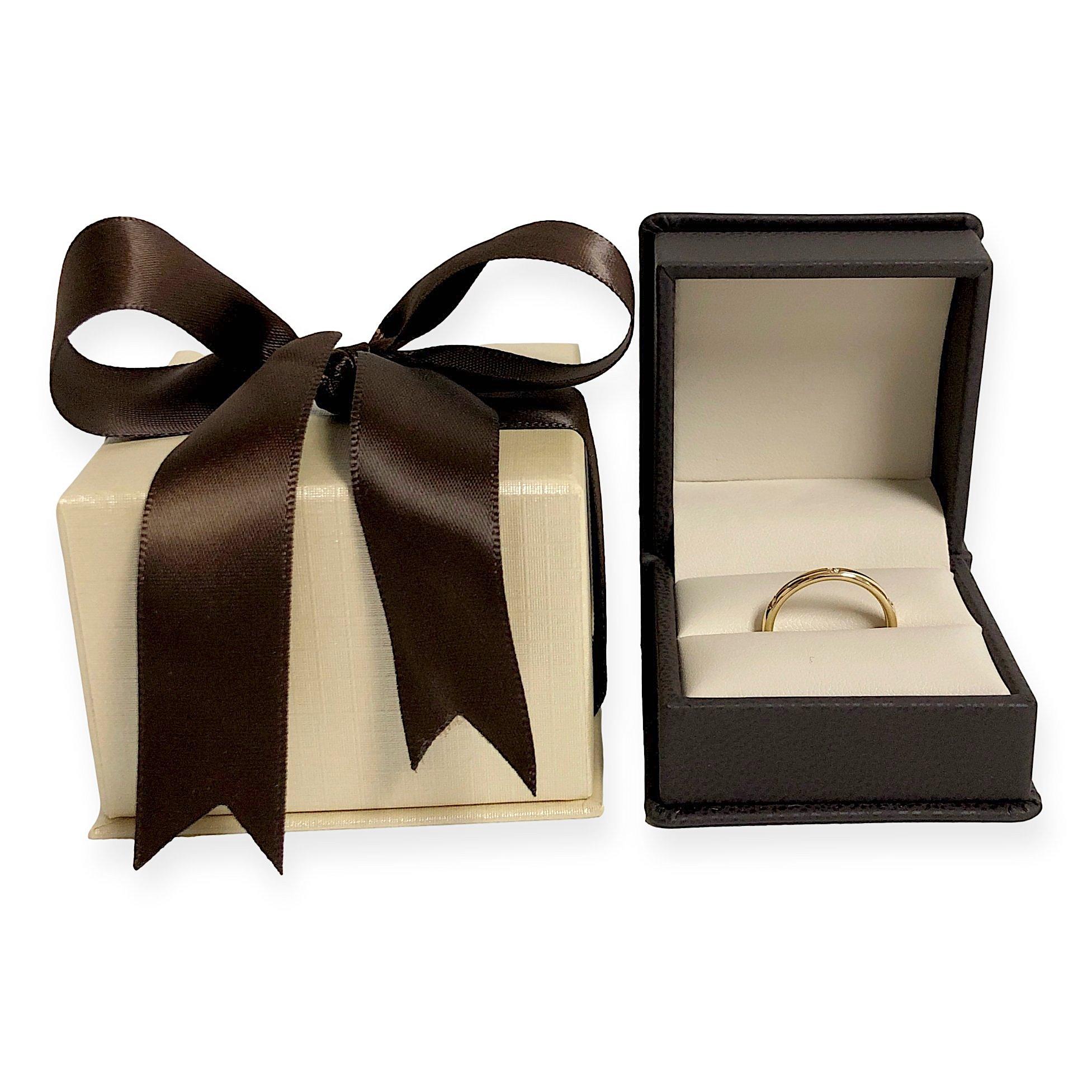 Women's or Men's Pomellato 18K Yellow Gold Lucciole Diamond .13ct Band Ring Size 6.5 For Sale