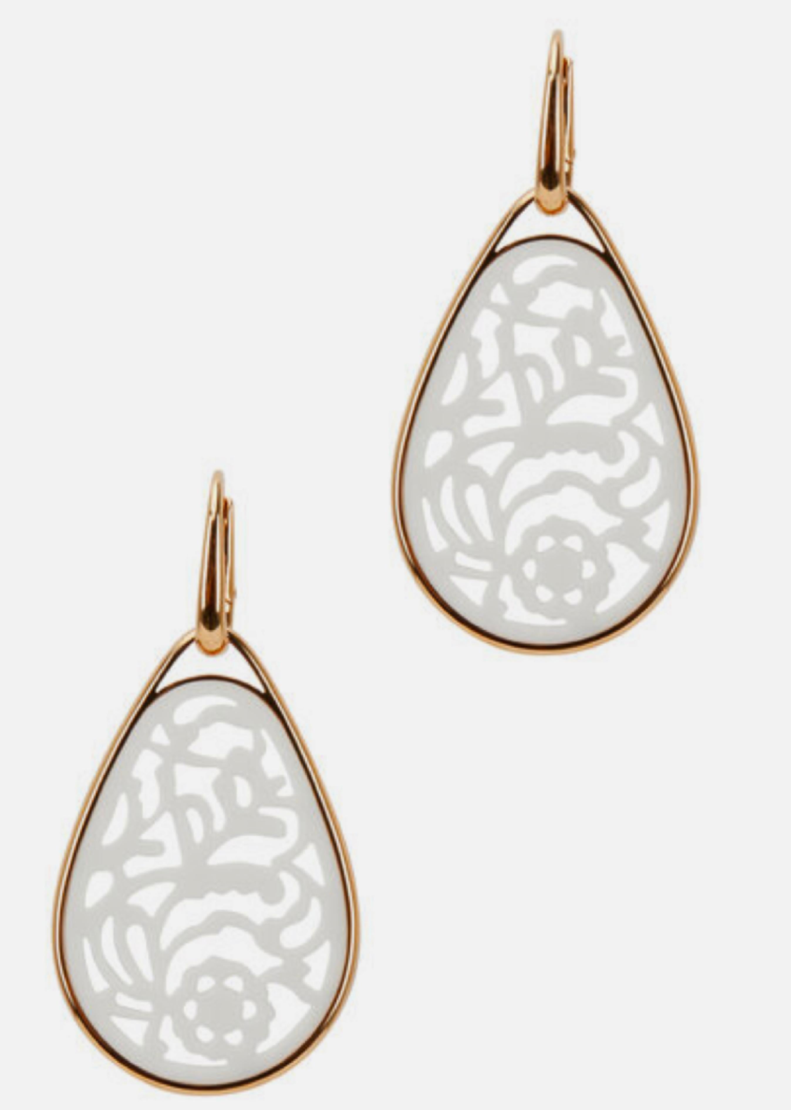 A Pomellato Iconic Timeless Jewel. Lightweight and striking, laser-cut earrings adorned with sleek trim and a feminine look, they accentuate the delicacy of Rose Gold with an Inlaid Floral romantic Pattern in natural White Agate. 
In its original,