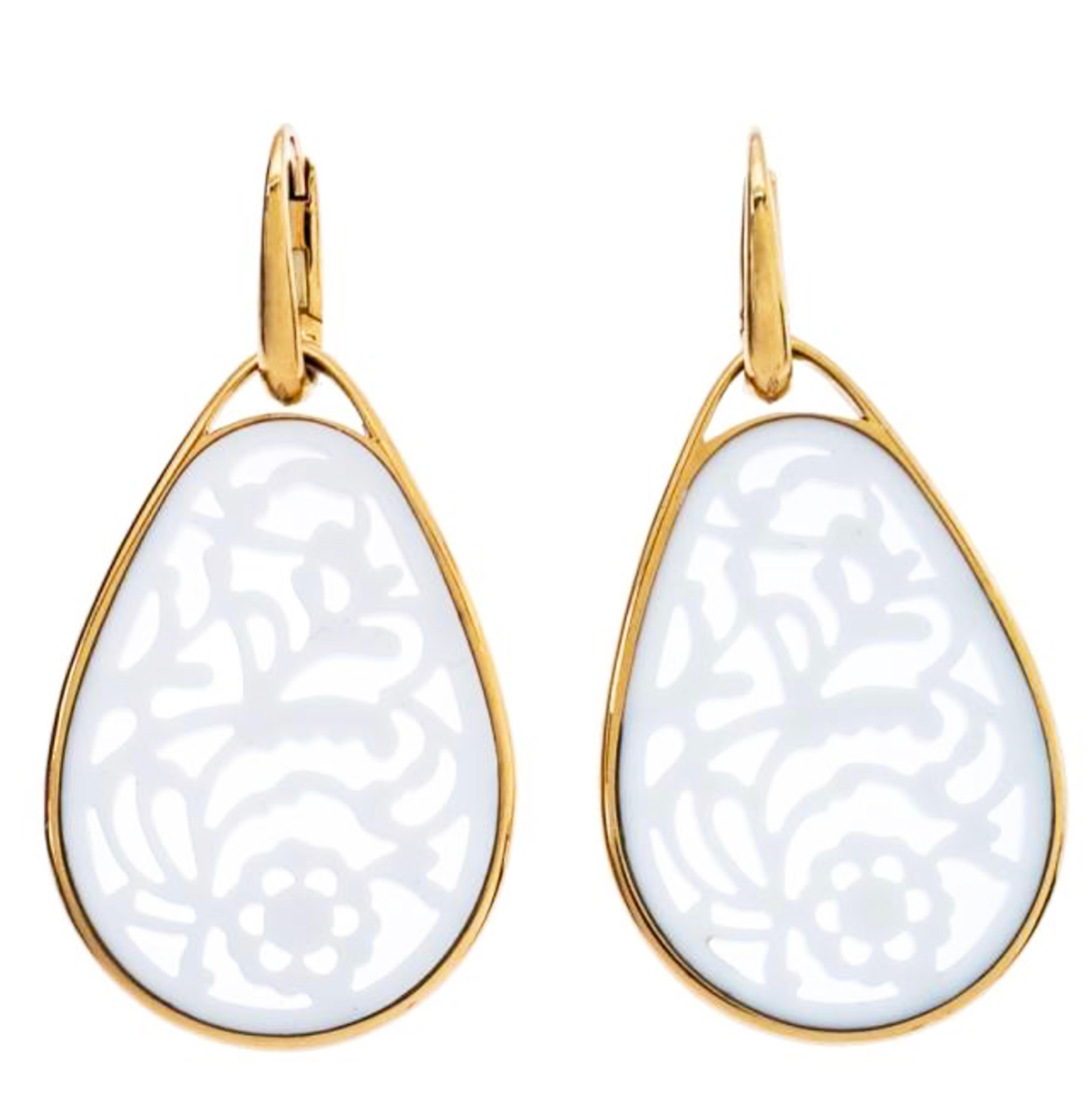 Contemporary Pomellato 18kt Rose Gold Victoria Collection White Agate Drop Earrings