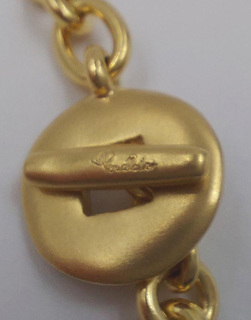Pretty Pomellato (circa 1980) 18 carats yellow gold (87.40 grams) necklace (signed Pomellato 469 MI 750). Lenght: 405 millimeters. 