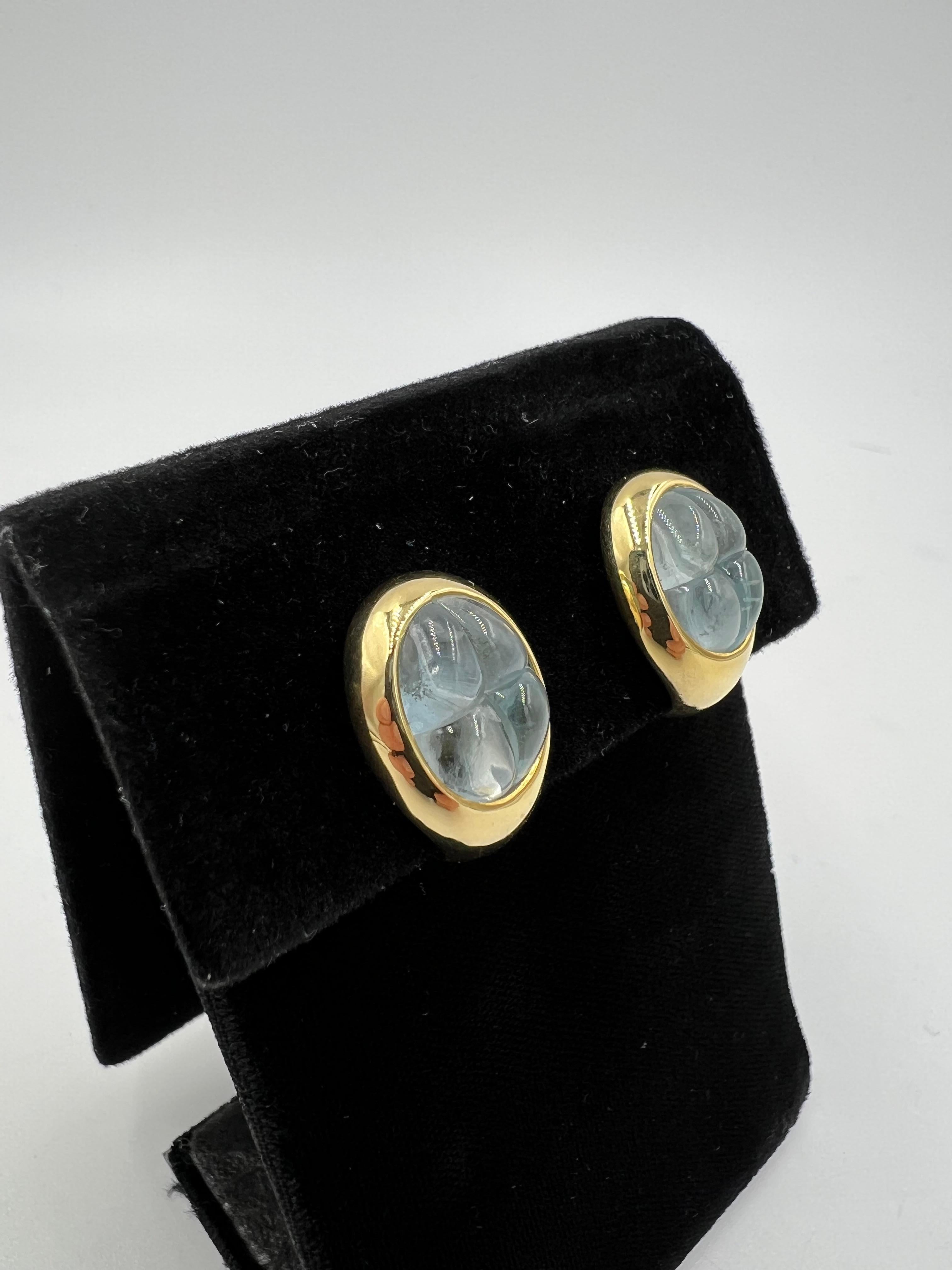Pomellato Aquamarine 18k Yellow Gold Clip On Earrings In condizioni buone in vendita a Los Angeles, CA