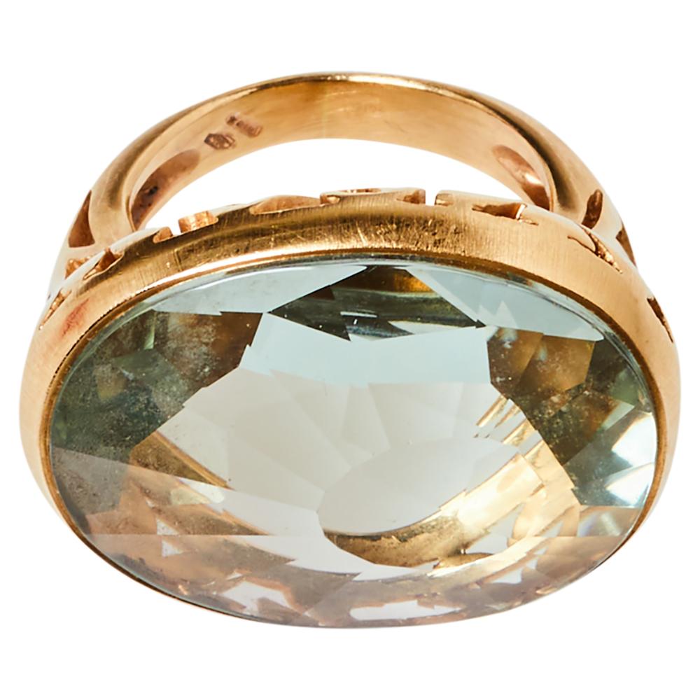 Pomellato's commitment to delivering excellence is beautifully manifested in this cocktail ring. Every detail on this ring speaks creativity, elegance, and luxury. Rendered in a remarkable silhouette with notably-sized, faceted Prasiolite quartz on