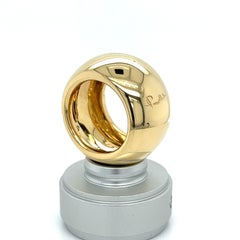 Anillo de oro amarillo de 18 quilates con banda ancha de oro cepillado Pomellato