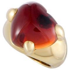 Pomellato Capri 18 Karat Yellow Gold Garnet Cabochon Heart Ring