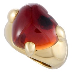 Pomellato Capri 18 Karat Yellow Gold Garnet Cabochon Heart Ring