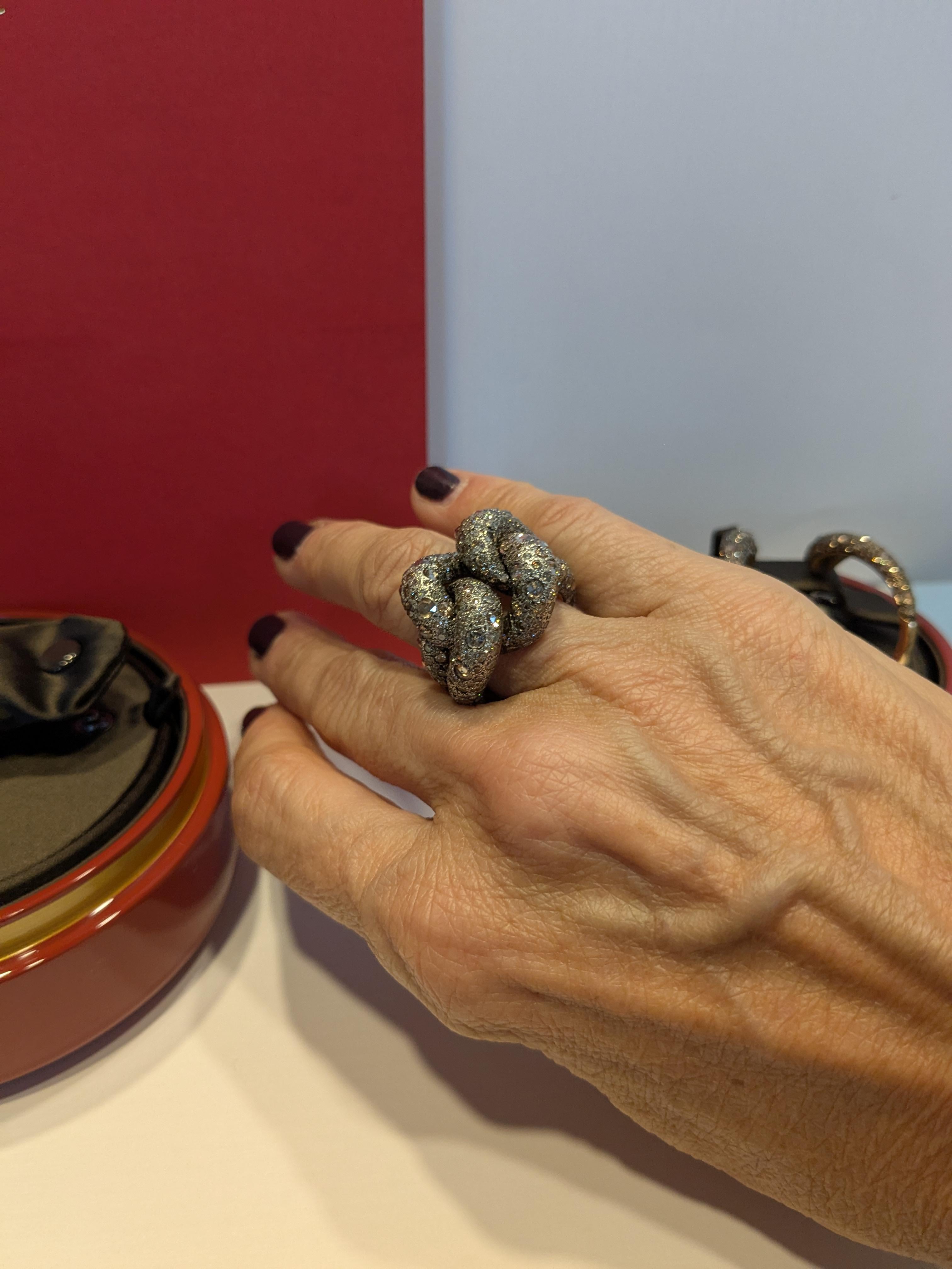 Pomellato Catene ring in 18k  rose gold and brown diamonds with box For Sale 5