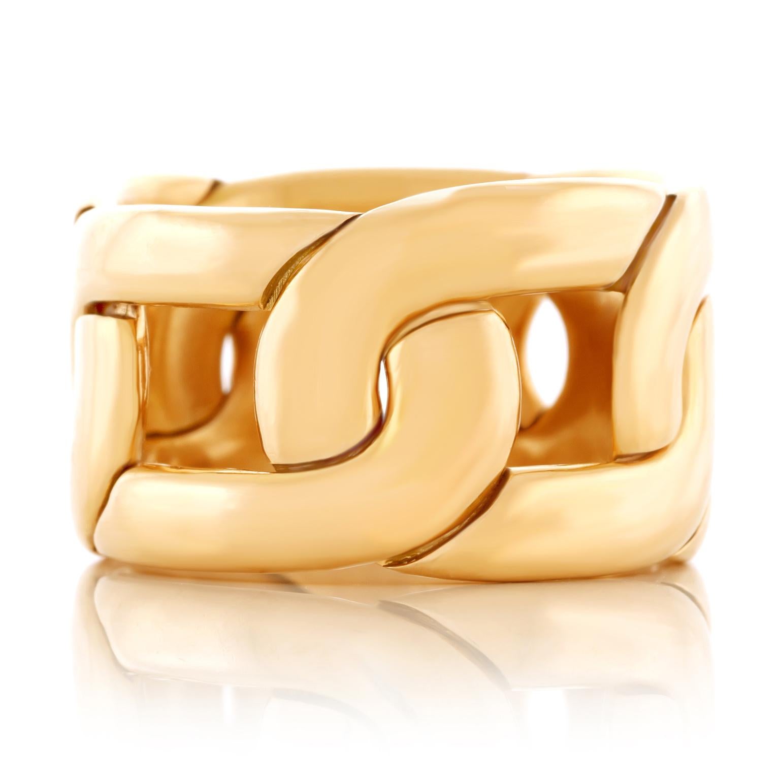 Pomellato Chain Ring, Yellow Gold In Excellent Condition For Sale In Litchfield, CT