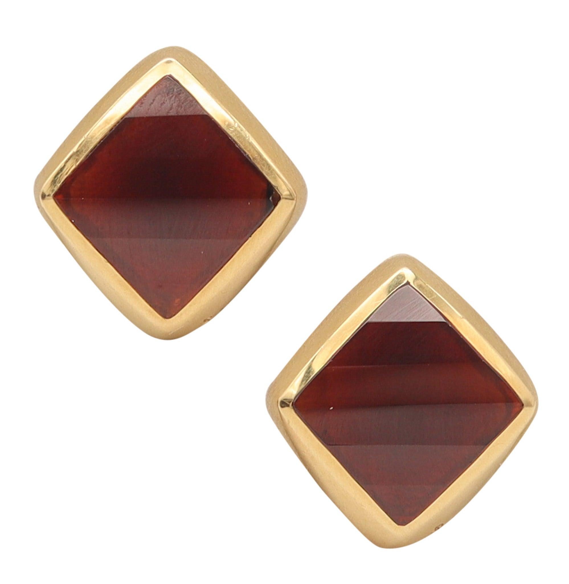 POMELLATO Pendientes de oro amarillo de 18 quilates con granates rojos facetados