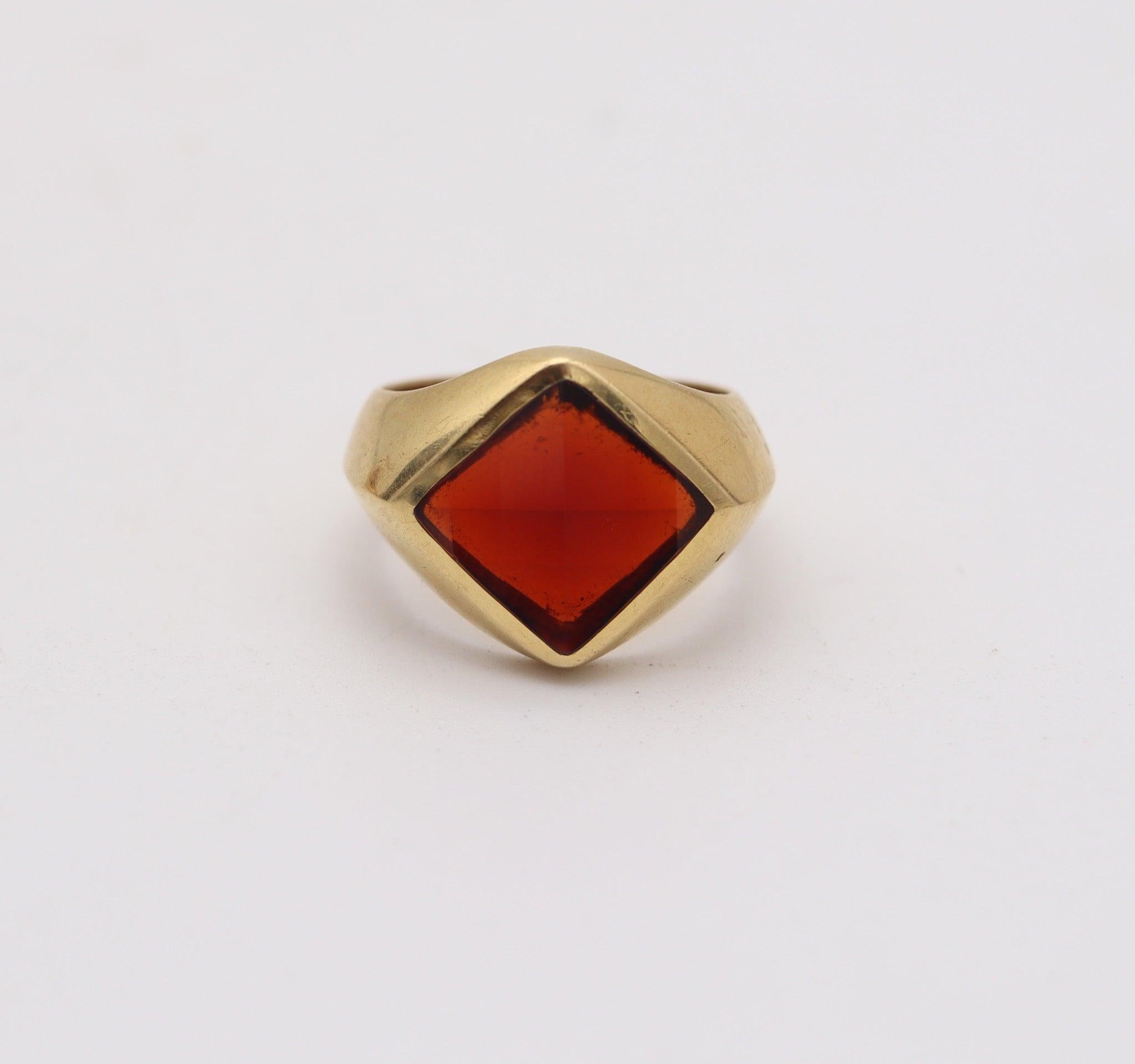 Modernist POMELLATO Cocktail Ring In Solid 18Kt Yellow Gold With Kite Faceted Red Garnet For Sale