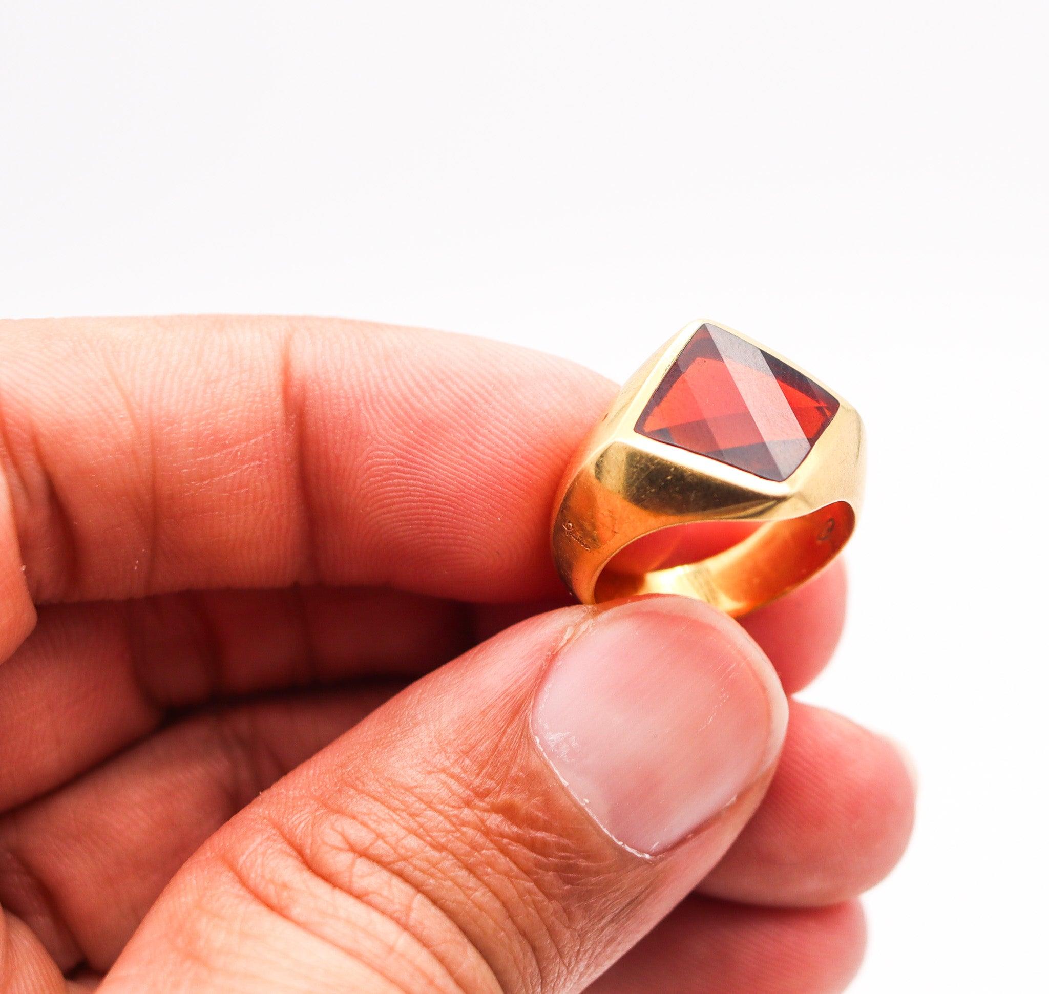 POMELLATO Cocktail Ring In Solid 18Kt Yellow Gold With Kite Faceted Red Garnet For Sale 3