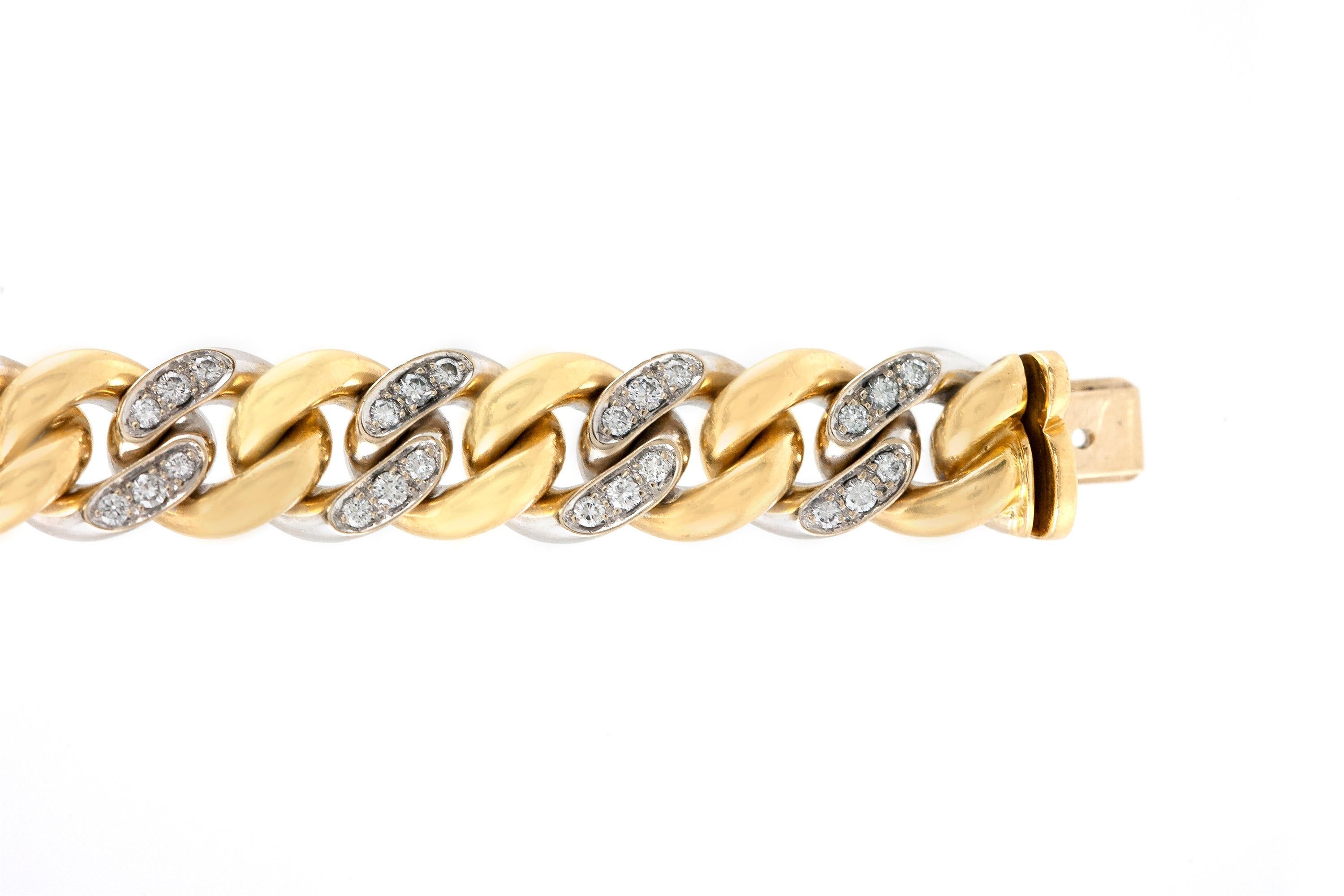 Pomellato Curb Link Gold and Diamonds Bracelet In Excellent Condition In New York, NY