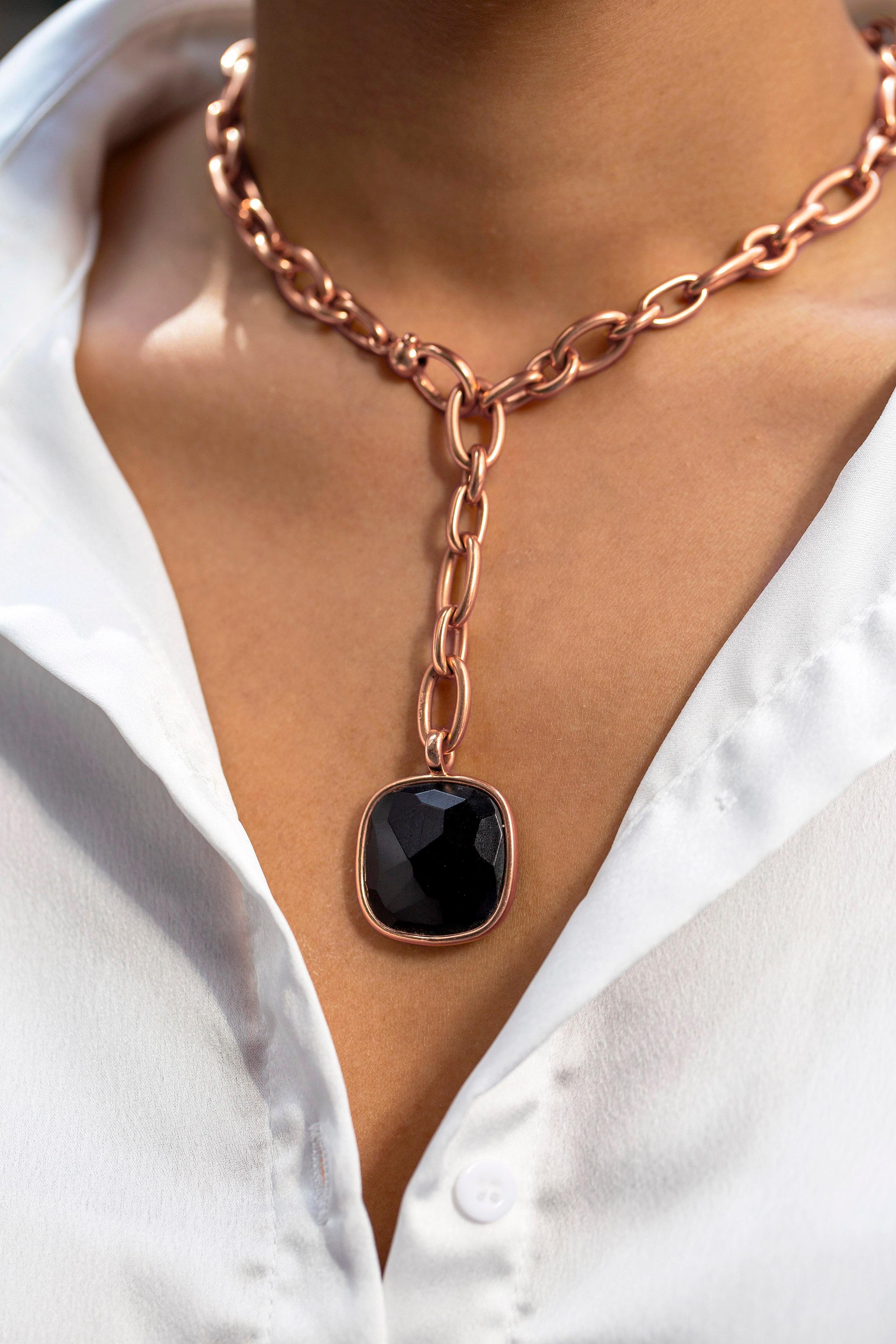 Pomellato, Cushion Cut Black Jet Pendant in 18K Rose Gold Chain Link Necklace In Good Condition In New York, NY