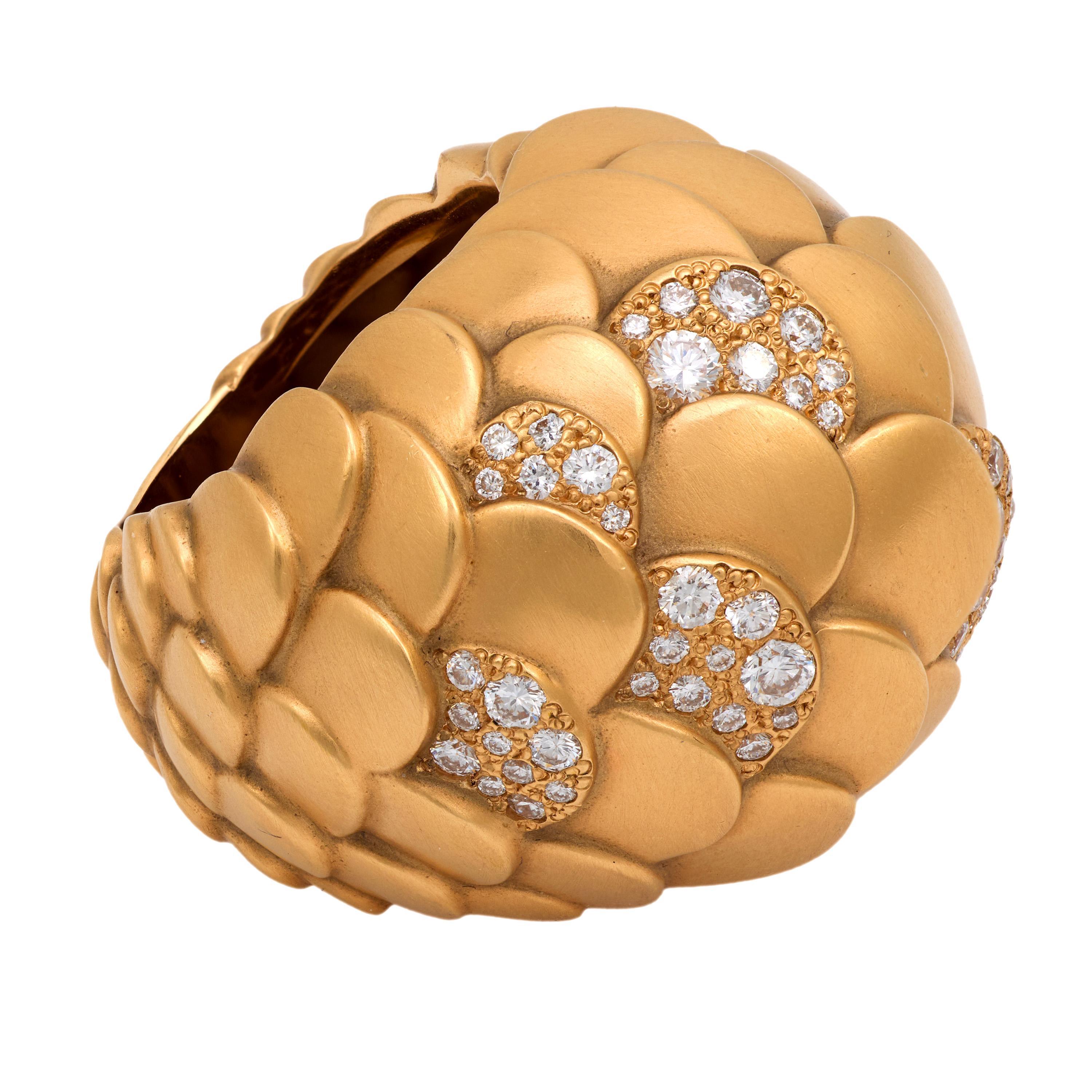 Pomellato diamond 18k rose gold Dome ring In Good Condition For Sale In Beverly Hills, CA