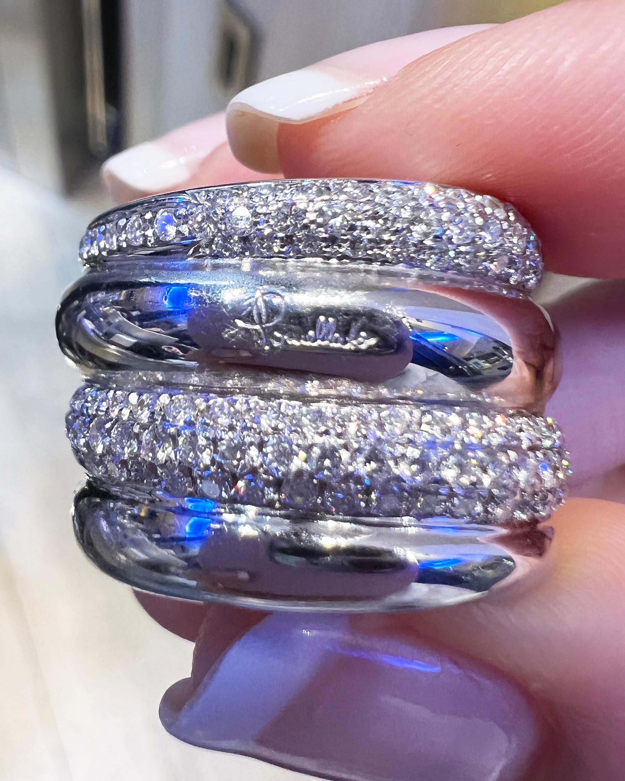 Pomellato Diamond Gold Tubolare Ring In Excellent Condition In New York, NY
