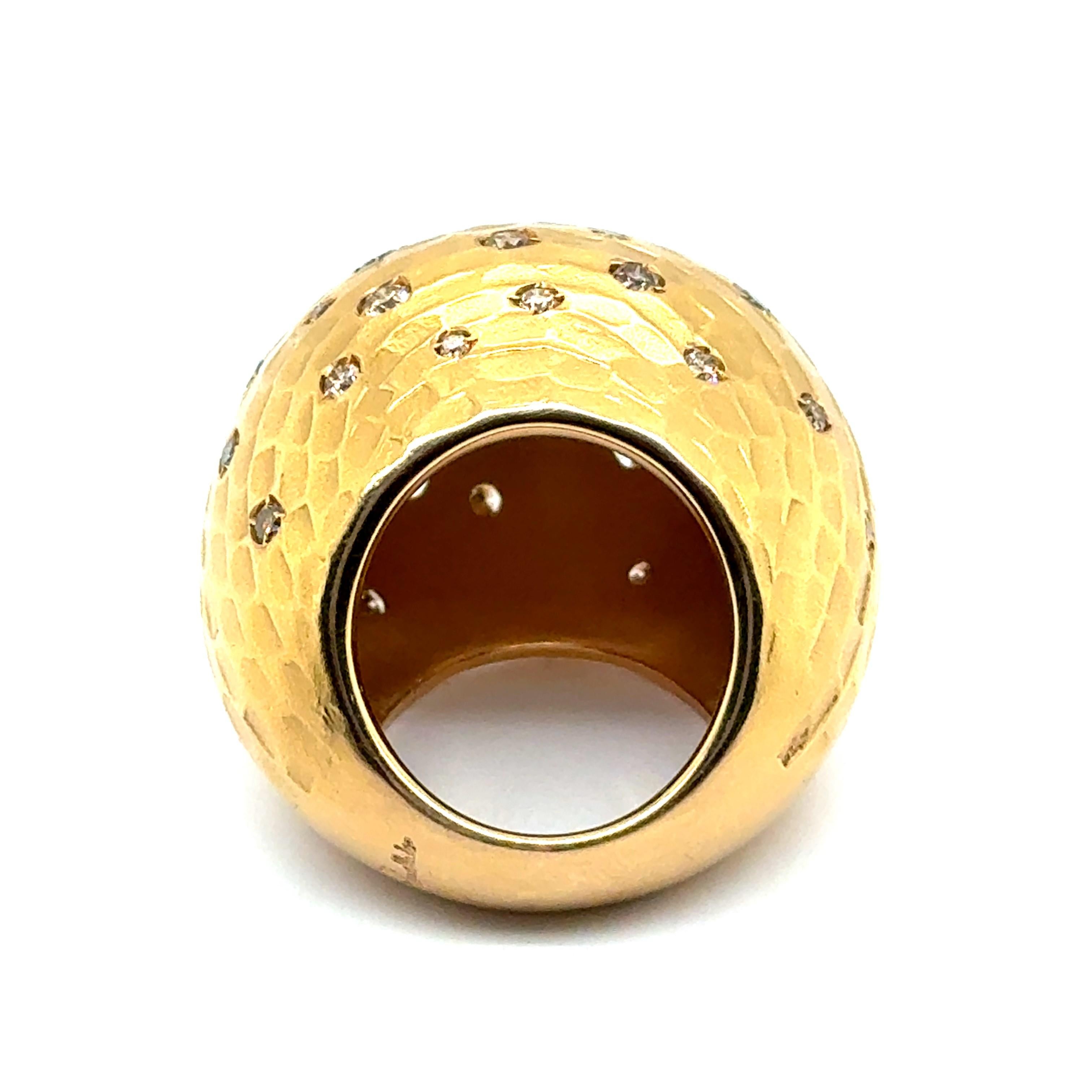 Pomellato Duna Ring with Diamonds in 18 Karat Yellow Gold For Sale 4