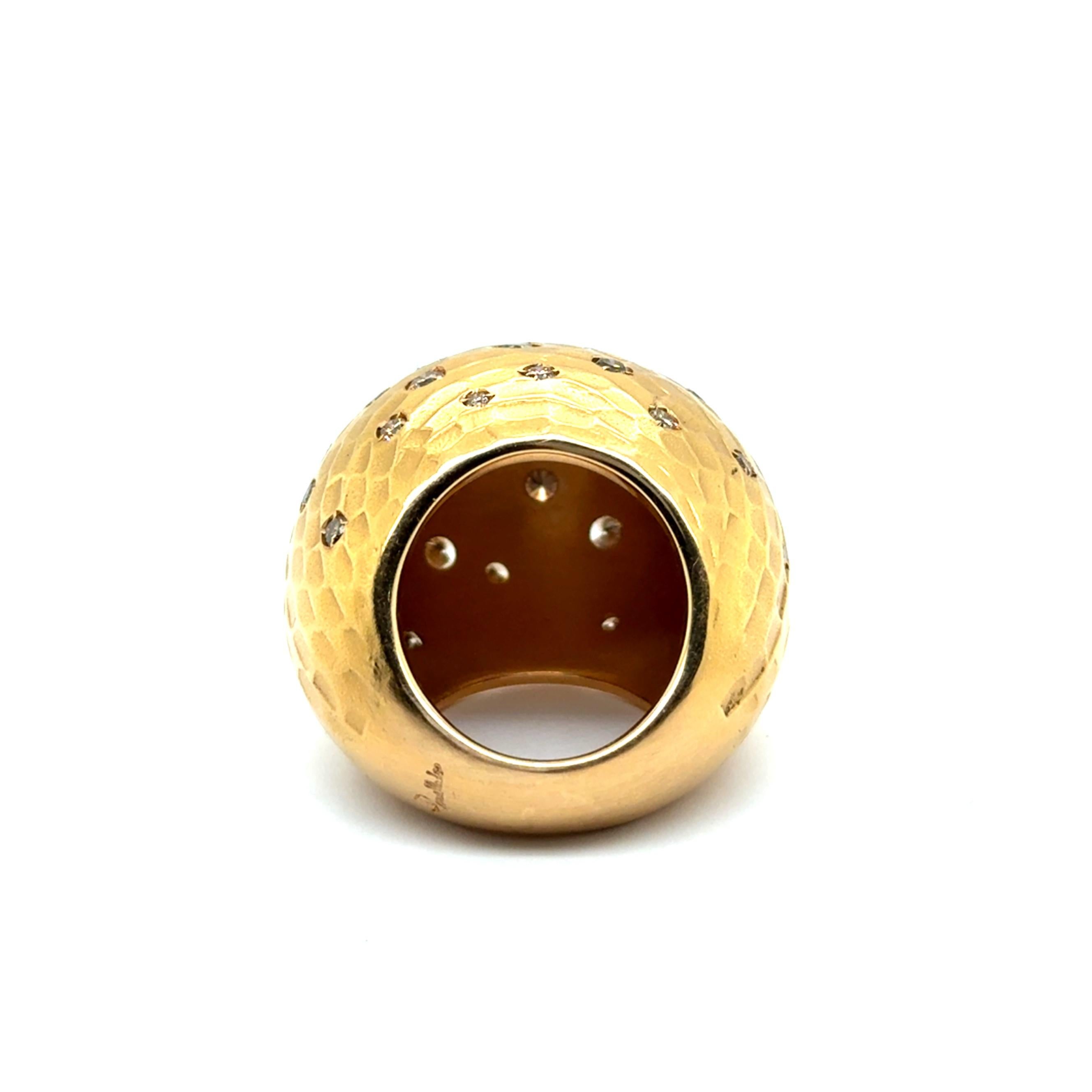 Pomellato Duna Ring with Diamonds in 18 Karat Yellow Gold For Sale 7