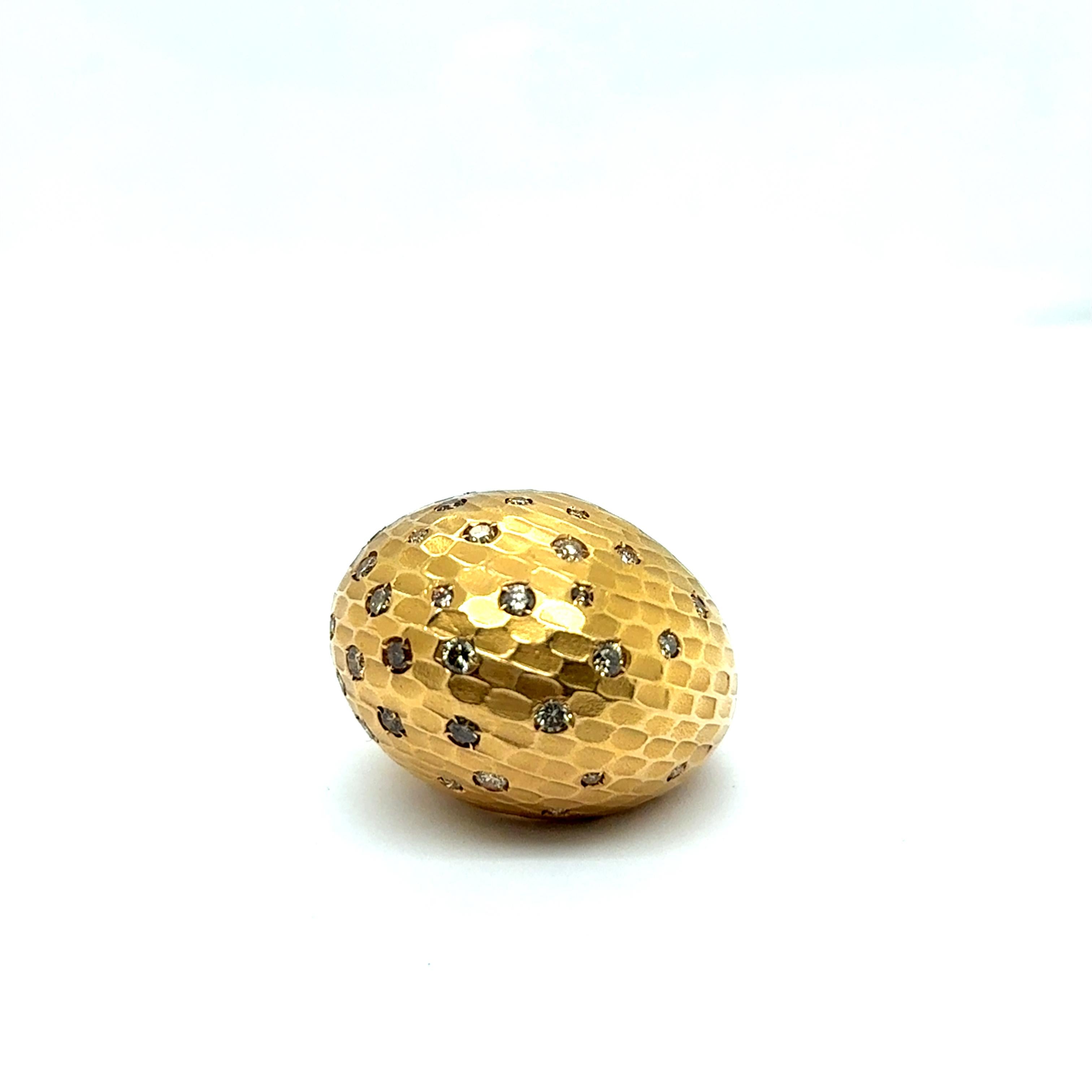 Pomellato Duna Ring with Diamonds in 18 Karat Yellow Gold For Sale 10