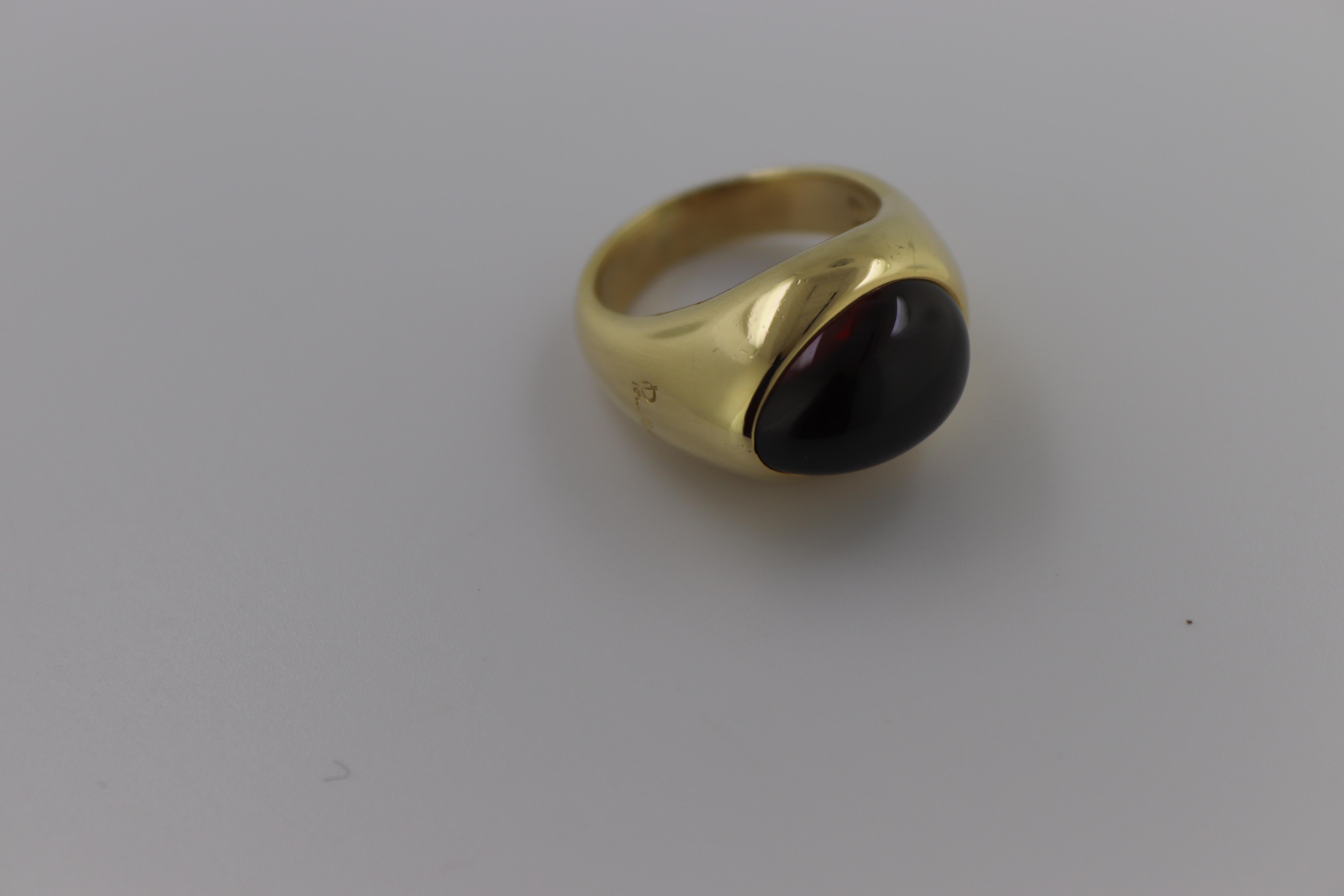 Pomellato Garnet, 18k Yellow Gold Ring For Sale 3