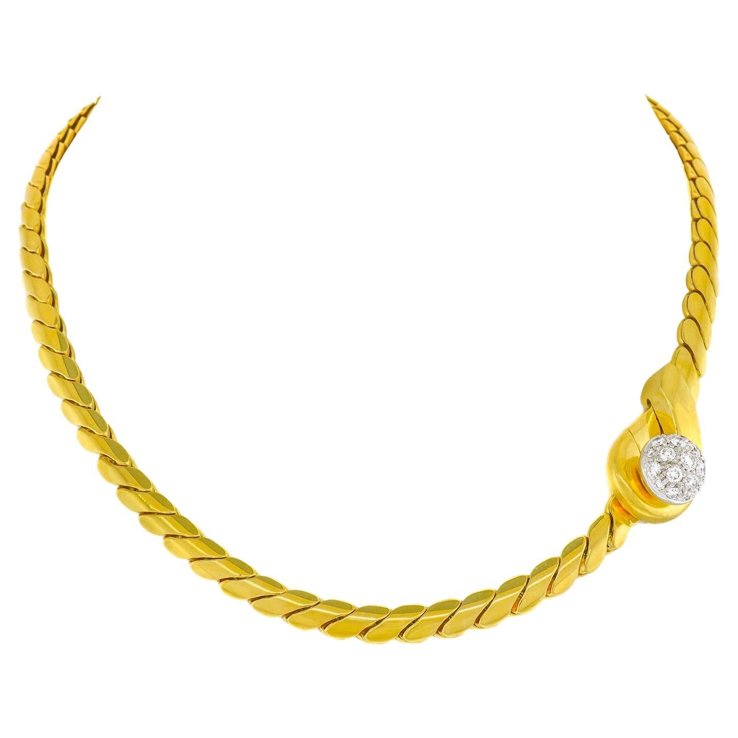 Pomellato Gold Necklace with Decorative Diamond Catch For Sale
