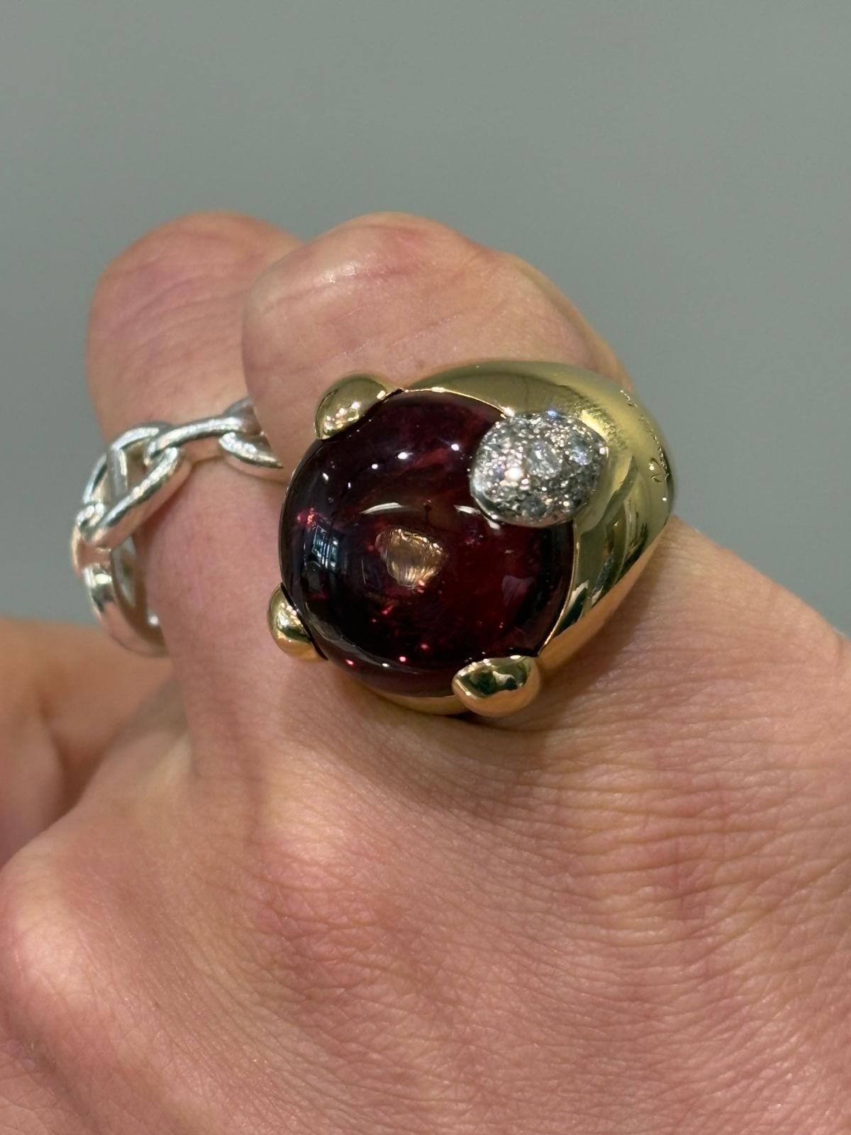 Pomellato Gold, Pink Tourmaline, and Diamond Griffe Ring en venta 1