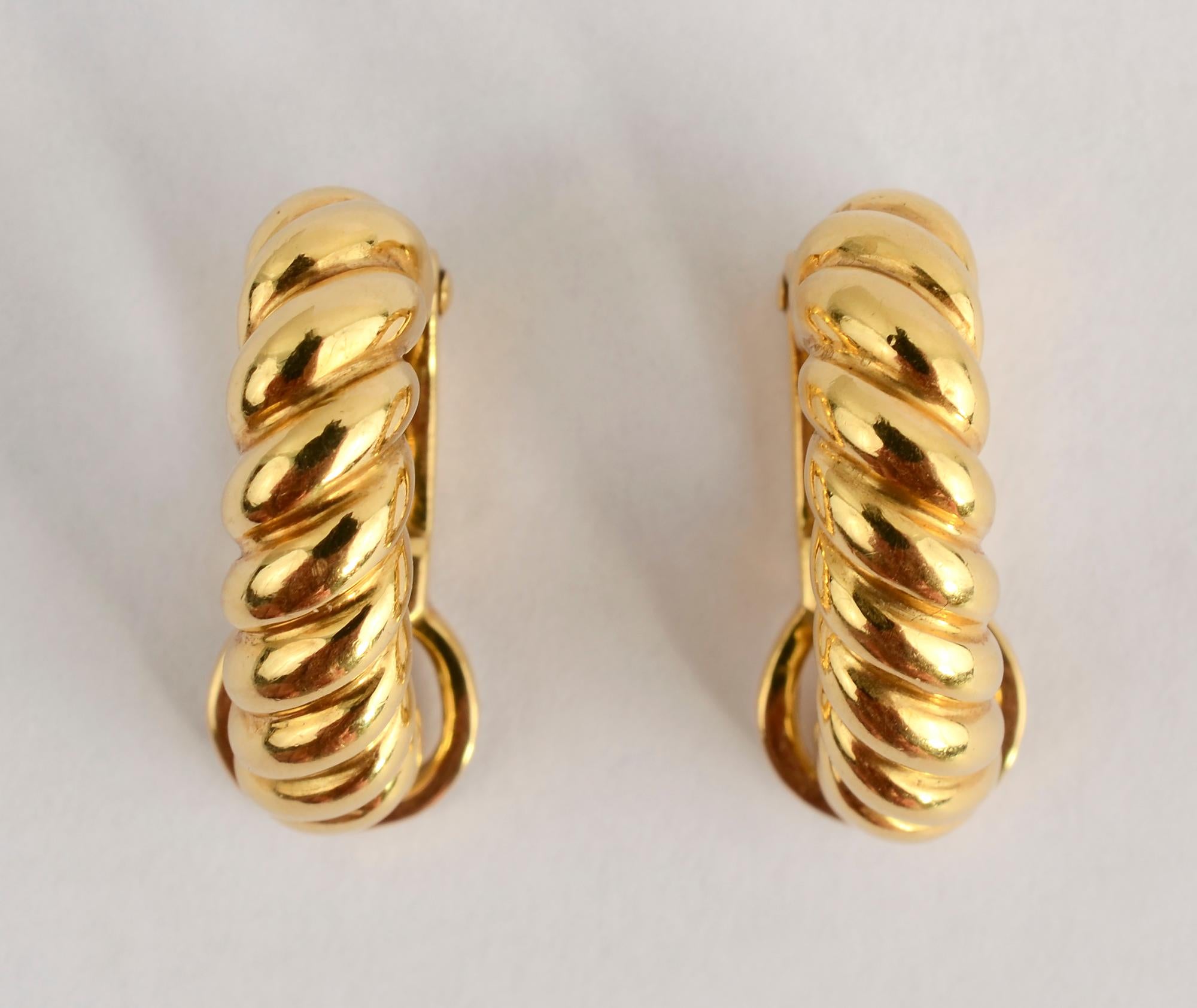 Pomellato Half Hoop Oval Earrings In Excellent Condition In Darnestown, MD