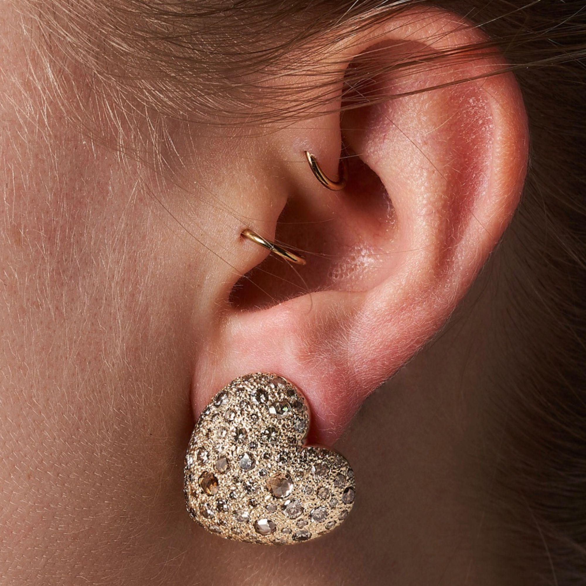 Round Cut Pomellato Heart-Shaped Diamond Ear Clips For Sale