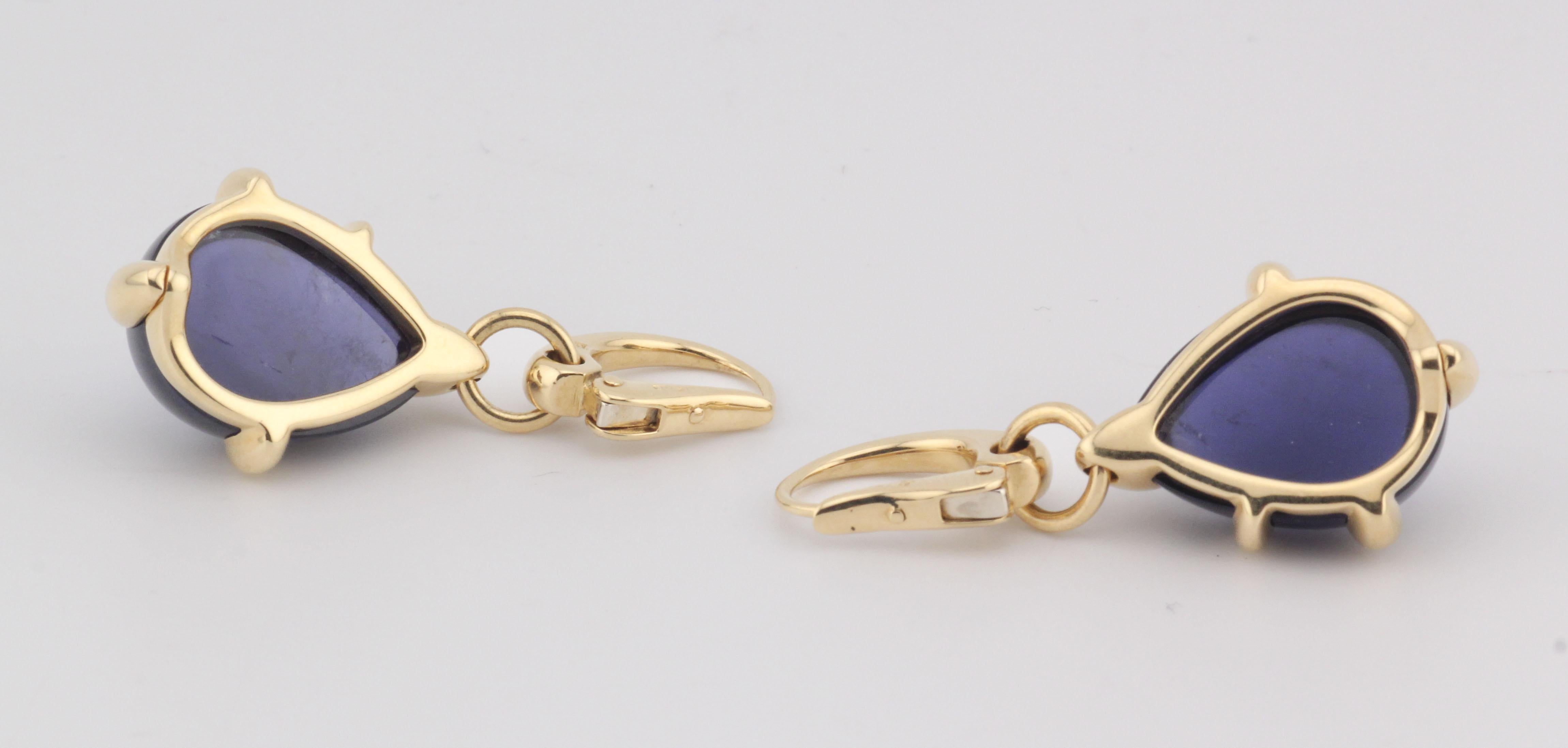 Orecchini pendenti in oro giallo 18k con iolite di Pomellato in vendita 1