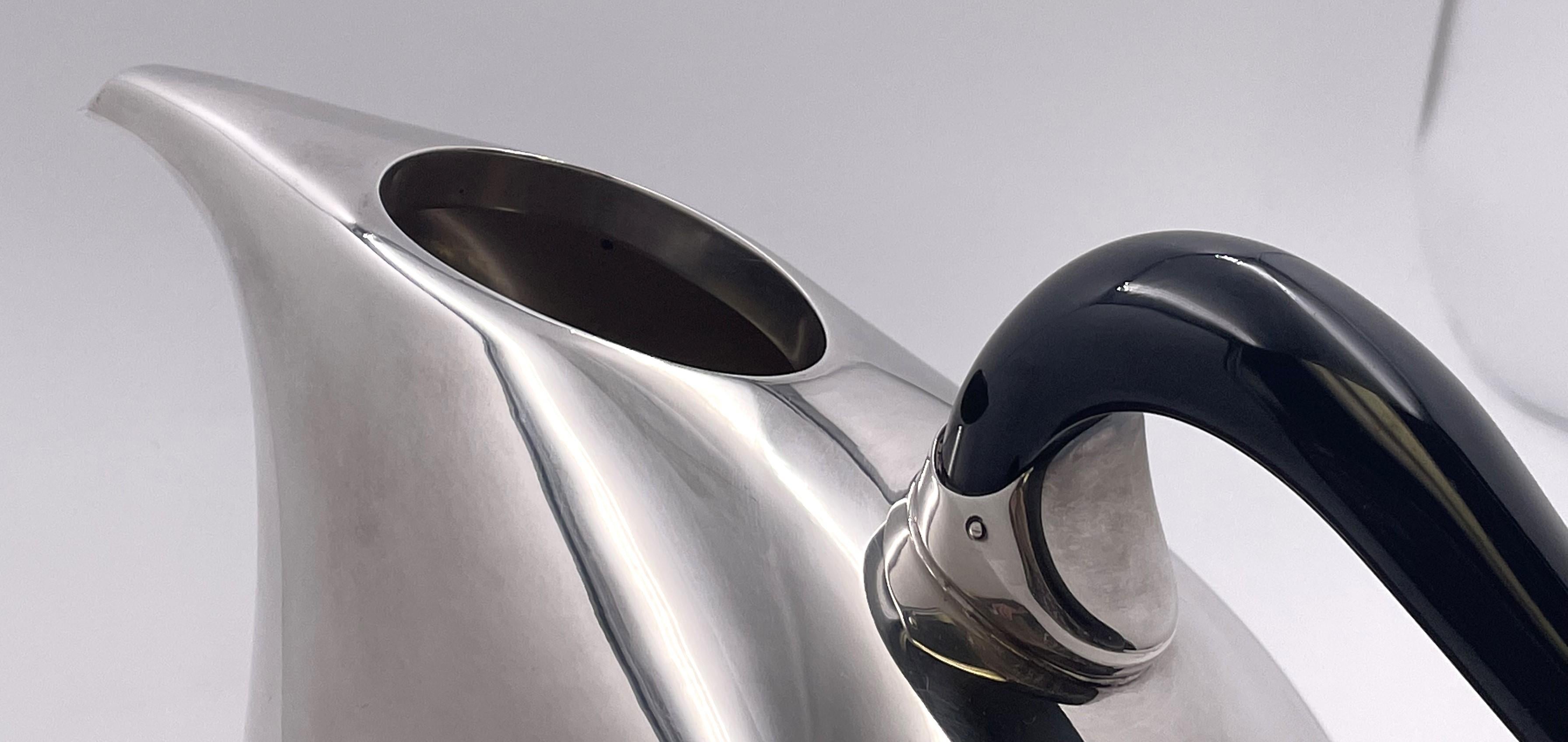 Italiano Pomellato Rara brocca in argento sterling in stile metà secolo moderno in vendita