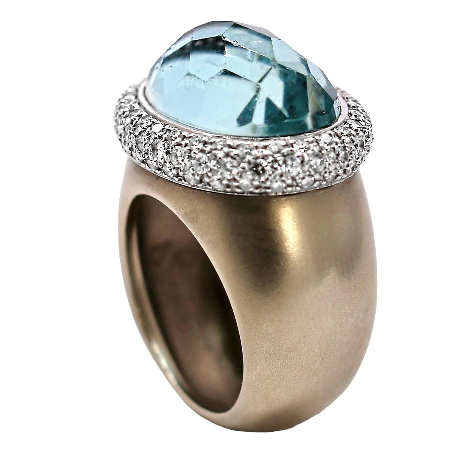 Pomellato-Ring aus 18 Karat Gelb- und Weißgold mit Aquamarin und Diamanten (Brillantschliff)