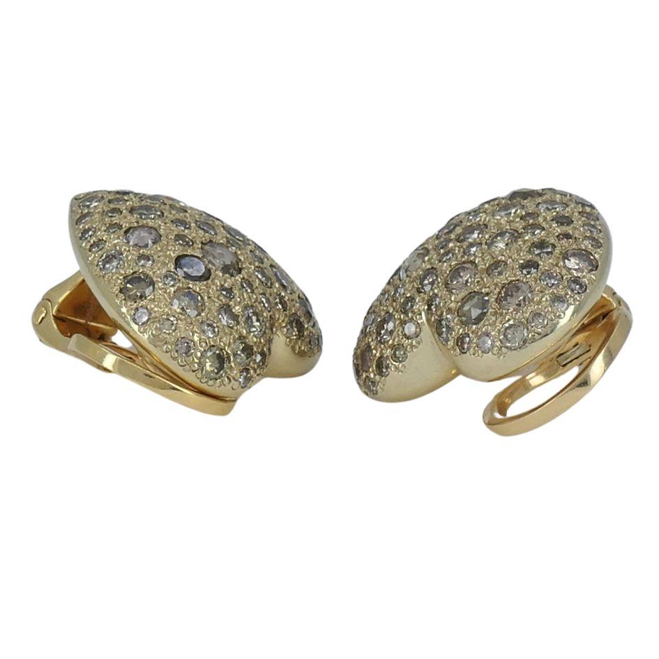 Pomellato Sabbia 18k Gold Diamond Heart Clip Earrings im Angebot 2
