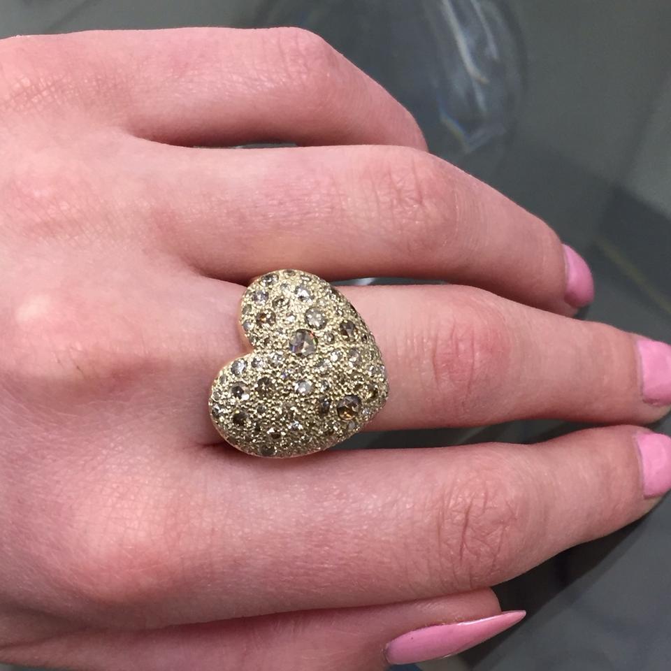 Pomellato Sabbia 18 Karat Yellow Gold Brown Diamonds Heart Ring In Excellent Condition In New York, NY