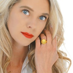 Pomellato Signature Teddy Bear Signet Ring 18k