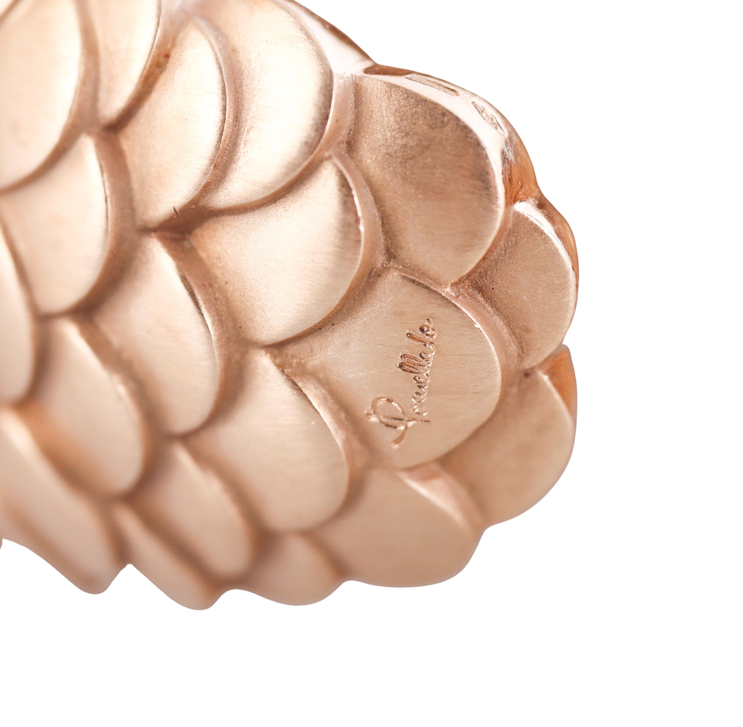 Bracelet manchette Pomellato Sirenes en écailles d'or rose mat en vente 2
