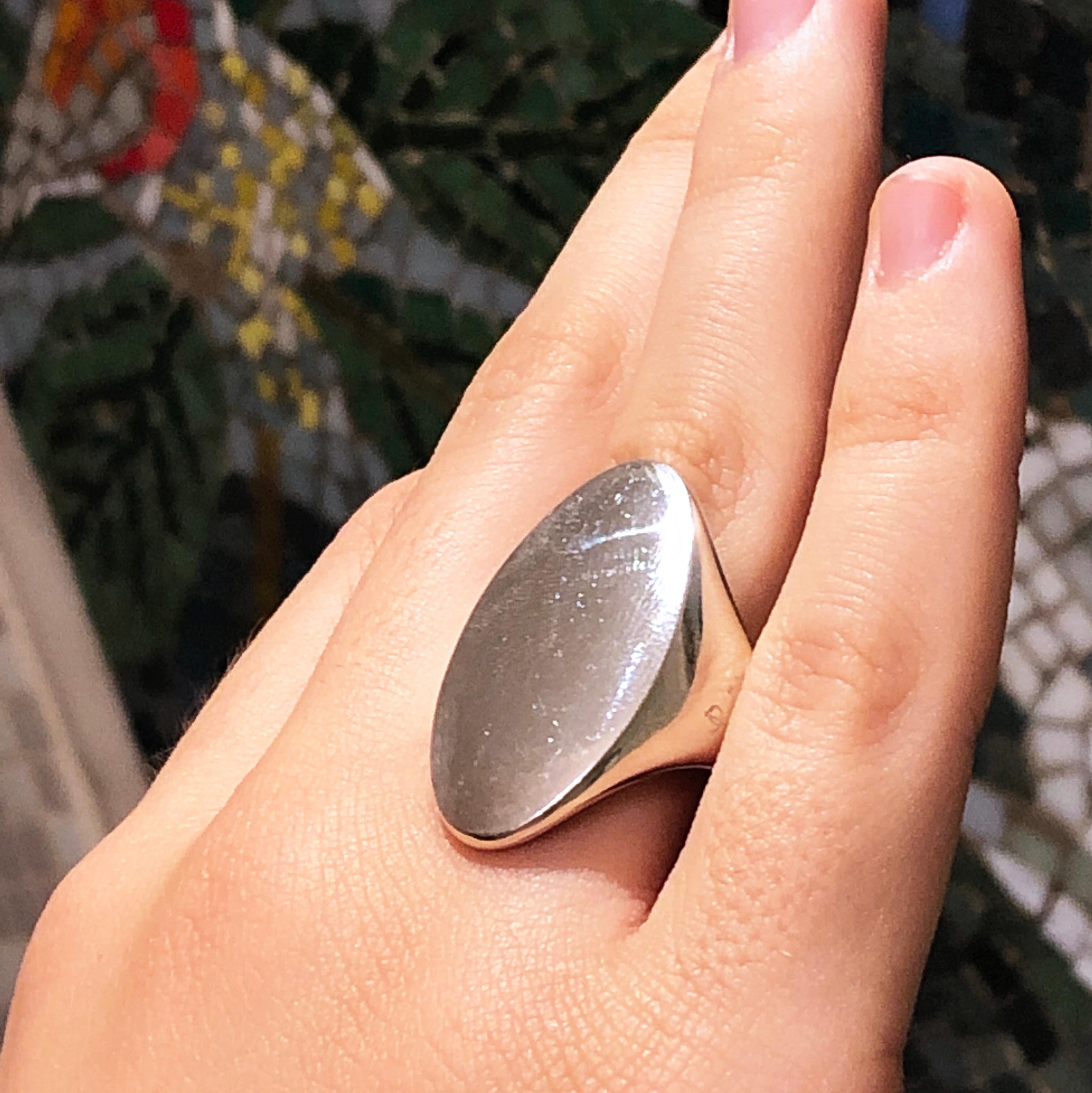 One-of-a-kind Pomellato Solid Sterling Silver, Mirror Finish, Elliptical Shaped Unusual Signet Ring. Few Pieces of this unique, very chic piece were handcrafted in Milan Pomellato Atelier.
In its original Pomellato pouch or case.
Us Size 5 3/4,