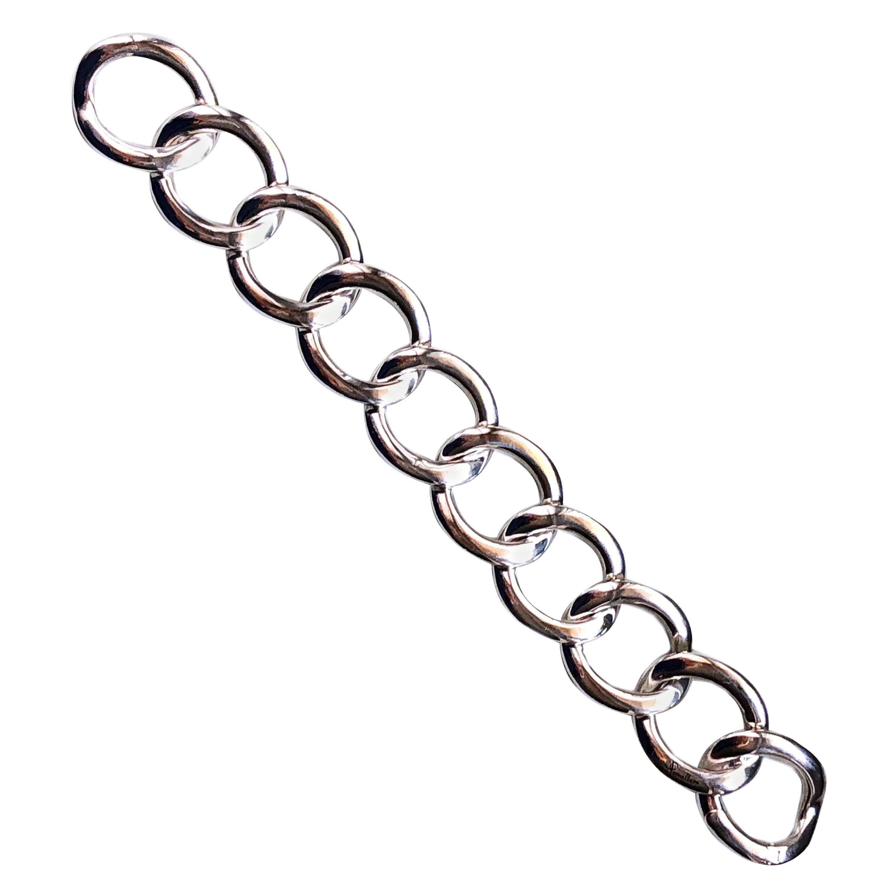 Chic yet Timeless, absolutely Iconic Sterling Silver Gourmette Pomellato Bracelet manufactured in Milan Pomellato Atelier before 2014. 
This  piece is still in perfect, excellent conditions, NEW.
This Jewel has been designed to be worn also as a