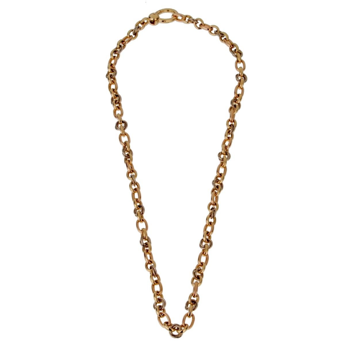 This timeless tricolor 18kt gold Necklace from Pomellato features 18k white, yellow and rose gold links in three shapes - oval, round and twisted - with an oversized clasp.

The necklace measures .23
