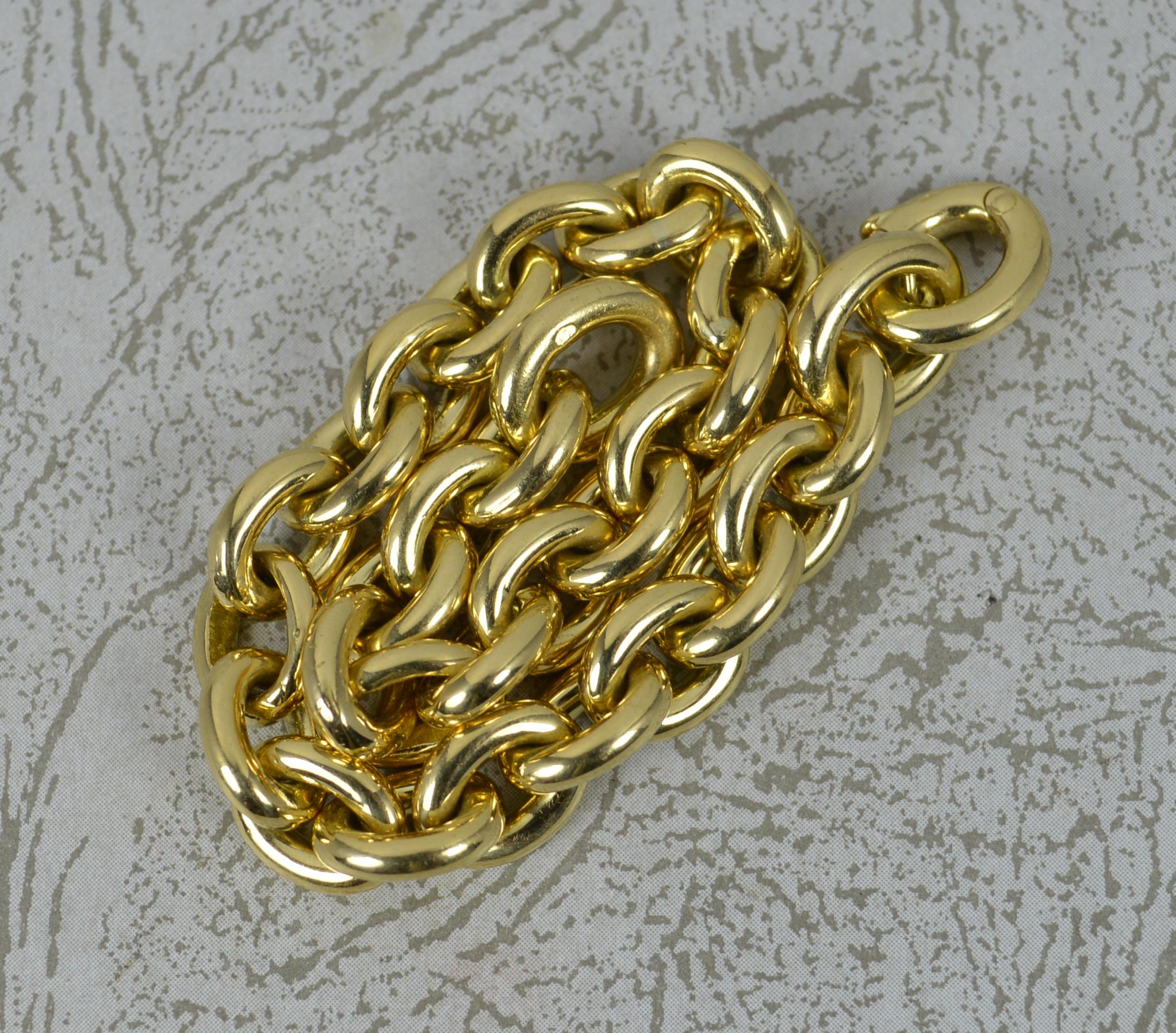 Pomellato Very Heavy 18 Carat Yellow Gold Designer Curb Bracelet 3