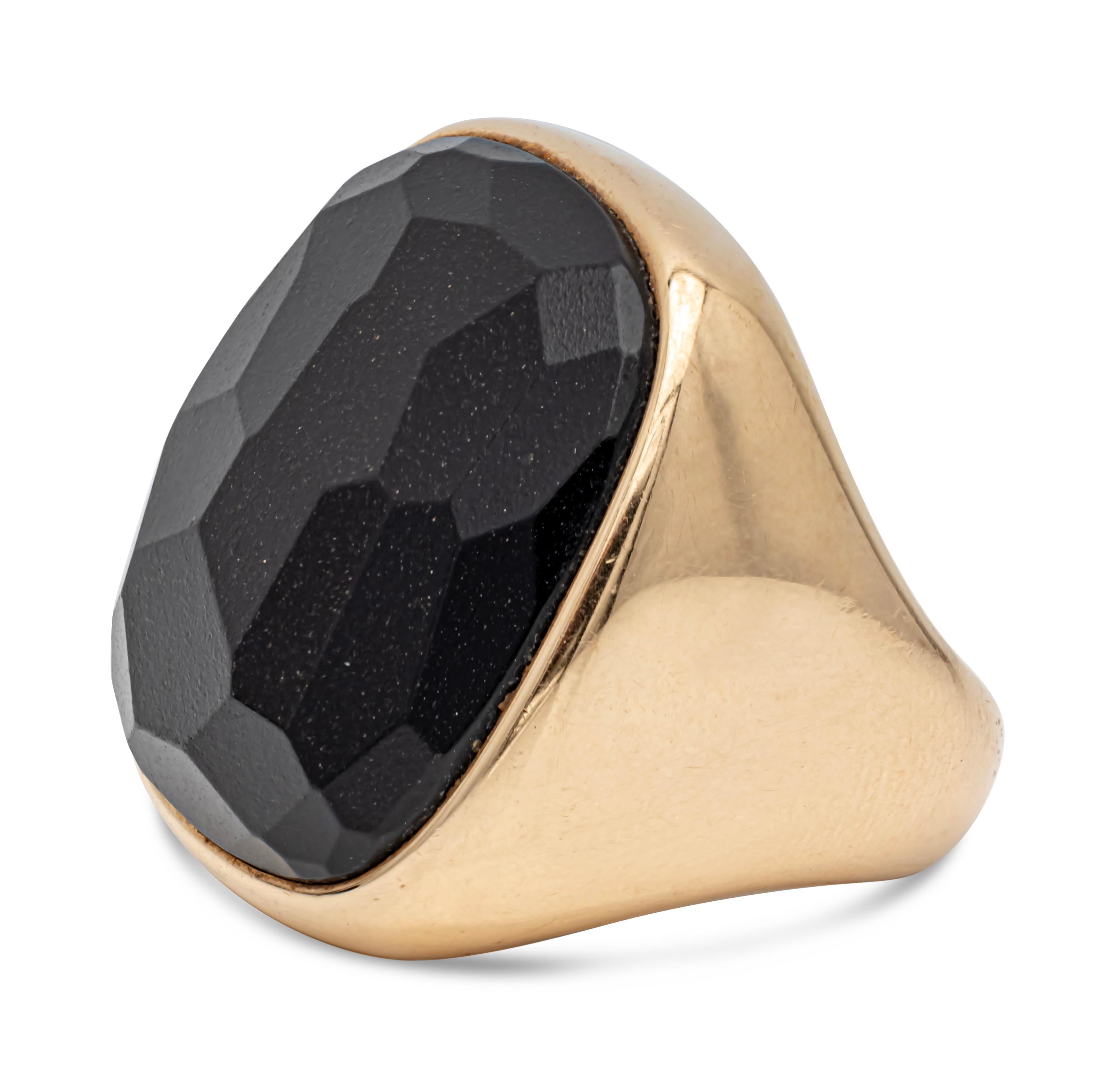 Pomellato Victoria Black Jet Amulet Fashion Ring in 18K Rose Gold In Good Condition For Sale In New York, NY