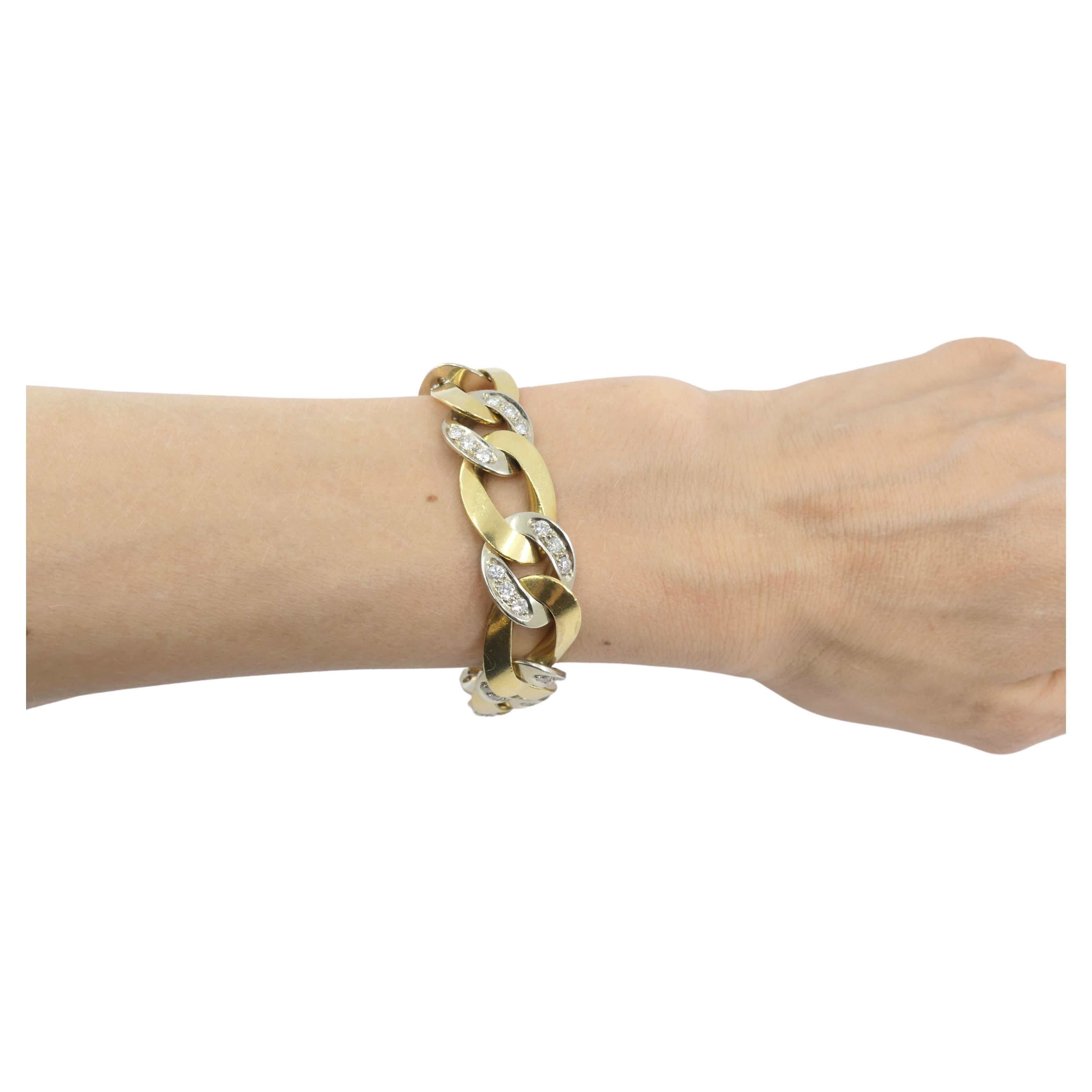 Pomellato White and Yellow Gold Diamond Link Bracelet For Sale 5