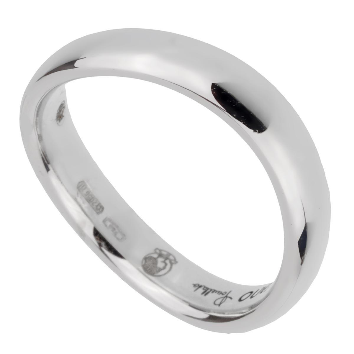A chic Pomellato wave style band crafted in 18k white gold, the ring measures a size 4.75 and can be resized.

Pomellato Retail Price: $1350
Sku: 2397