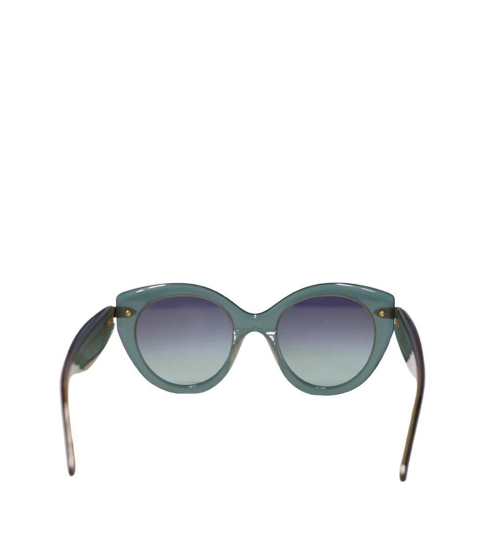 Pomellato Women's Green Cat-Eye Sunglasses For Sale 1