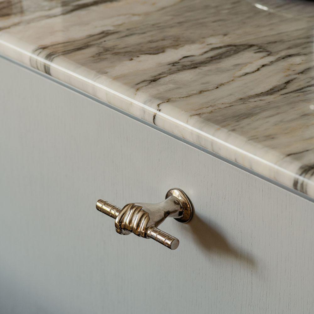 Closed Hand Handle Knob BR_POM703 In New Condition For Sale In Firenze, FI