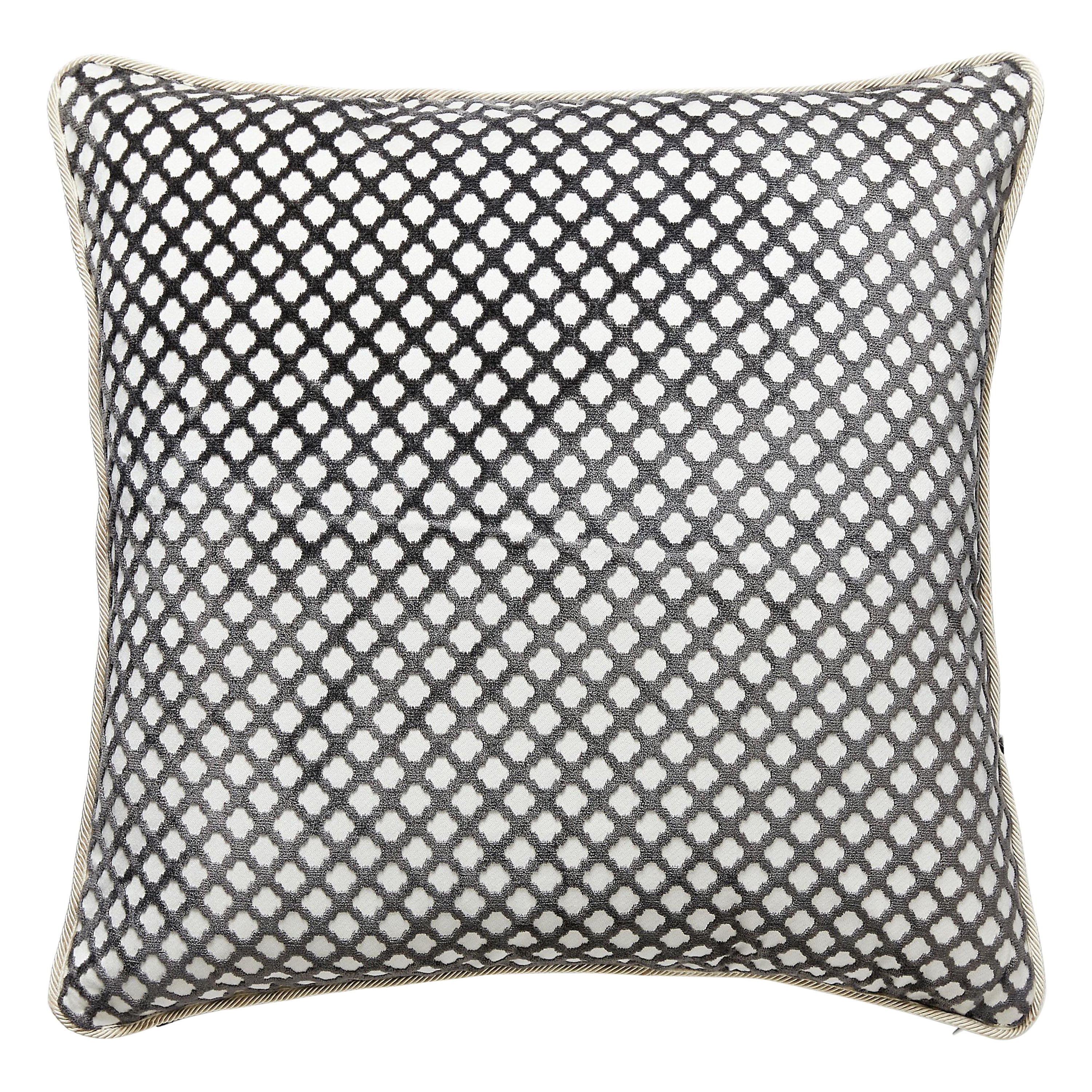 Pomfret Pillow