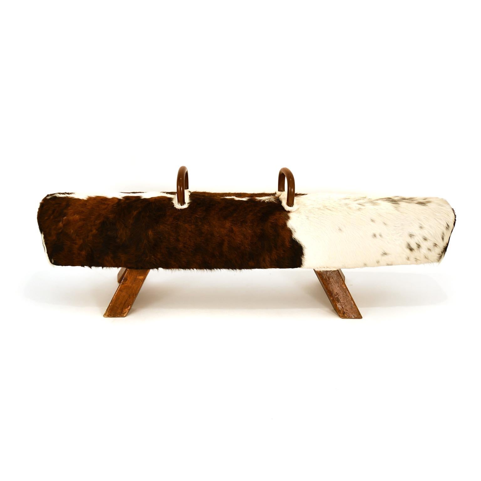 Pommel Horse Czech 1930 Gymnastic Item Bench Leather Cowhide In Good Condition In Vienna, AT