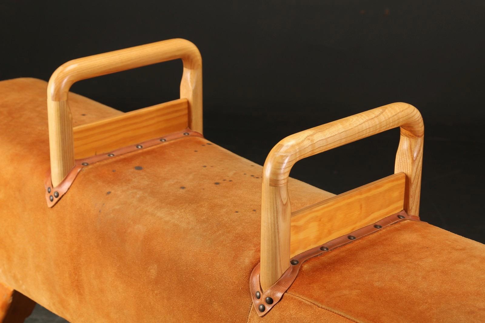 Pommel Horse 'Leather' In Good Condition For Sale In Roskilde, Sealand