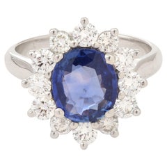 Certified 2 Carat Unheated Sapphire and Diamonds 18 Carats White Gold Ring 