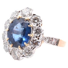 Vintage Pompadour sapphire and diamonds ring