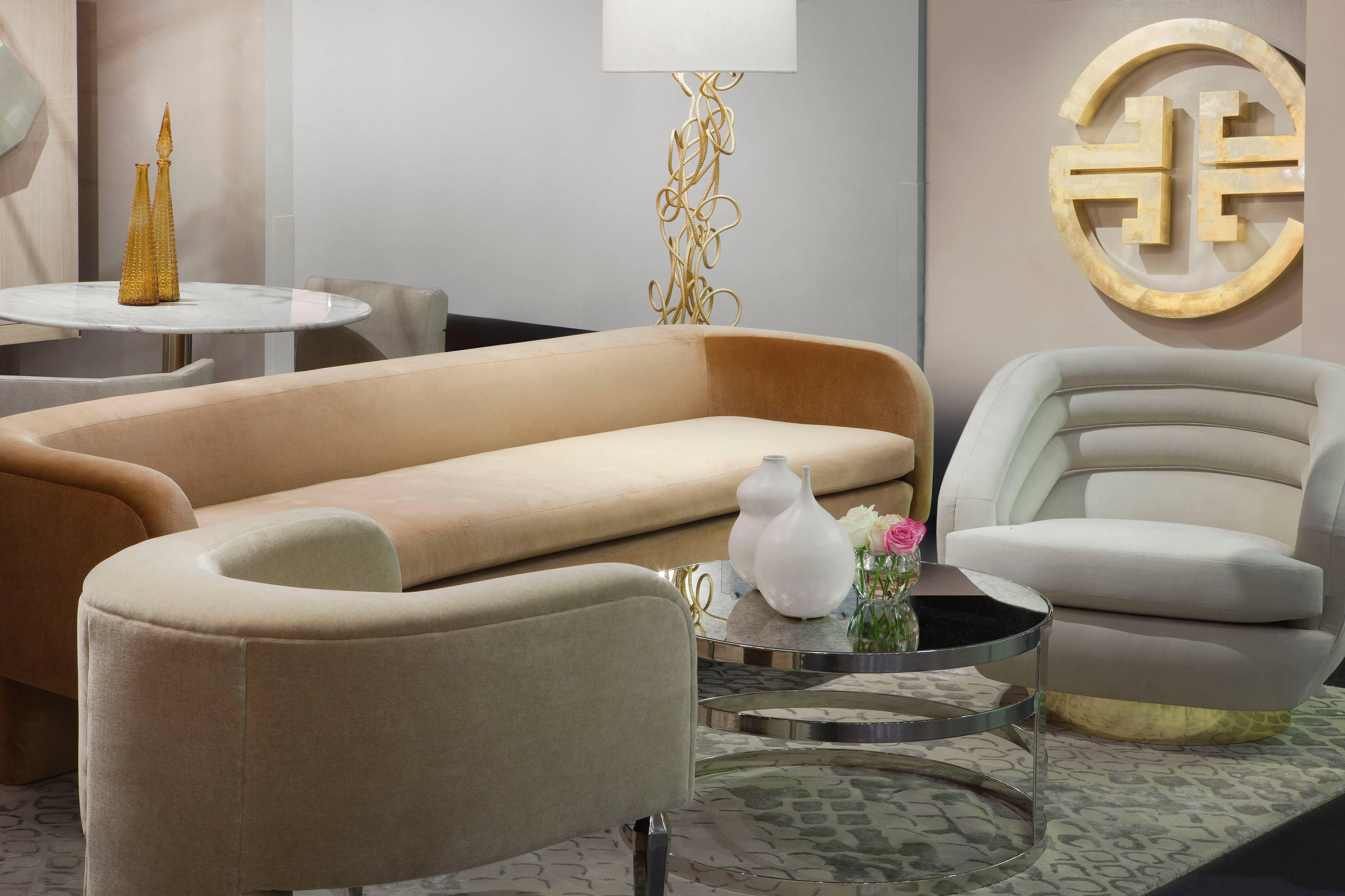 POMPE CHAIR - Sedia moderna in mohair con gambe a spillo e schienale a cascata In condizioni Nuovo in vendita a Laguna Niguel, CA
