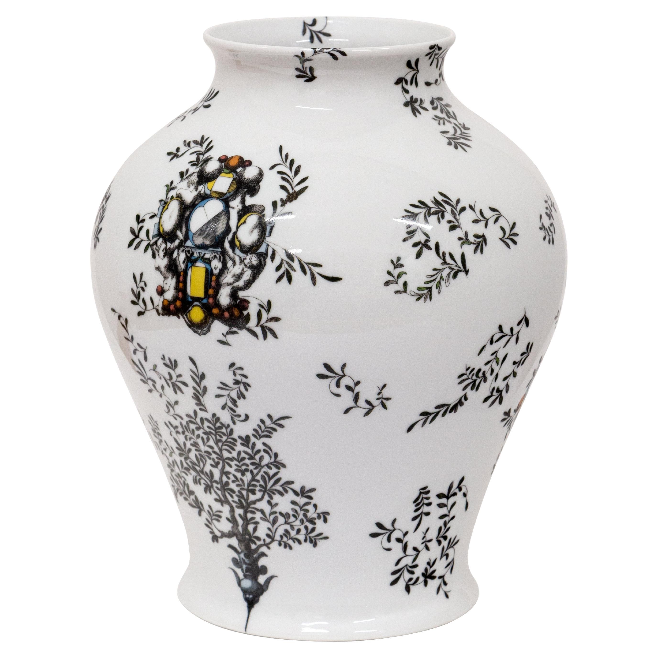 Pompei, Contemporary Porcelain Vase with Decorative Design by Vito Nesta For Sale